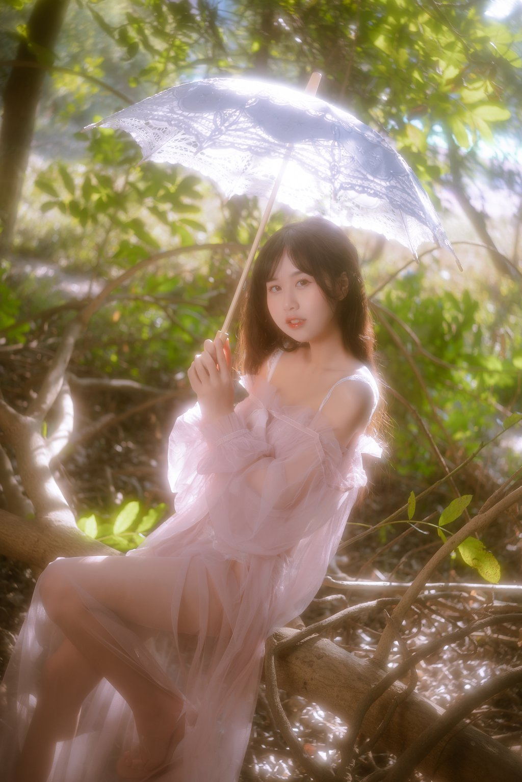 动漫博主@萌芽儿o0 林中少女 [30P/396MB] 网红写真-第1张