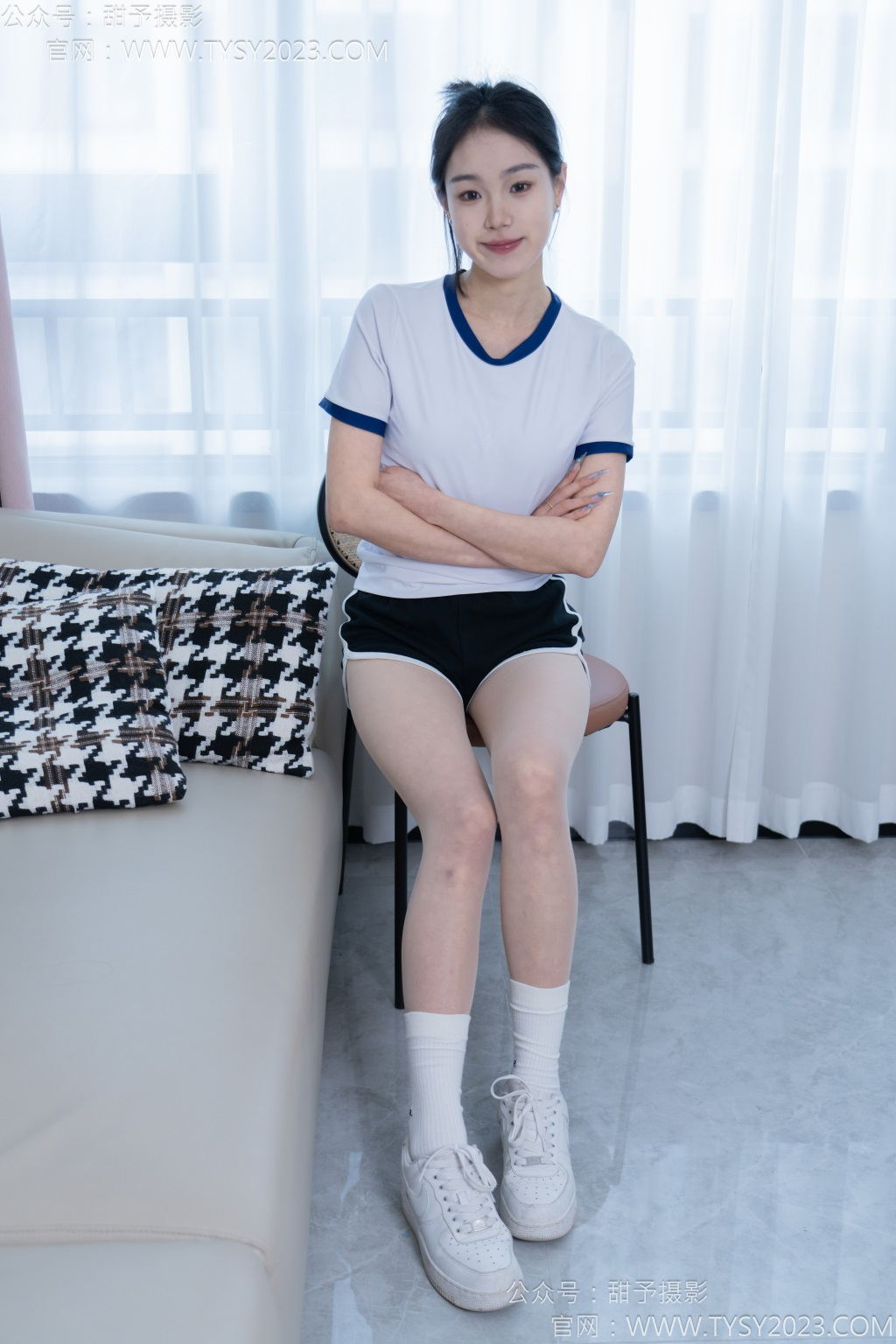 [甜予摄影] NO.152 咻咻-板鞋、白棉袜、薄肉丝（脚尖加固）（完整版）[130P/2V/9.84G] 年费专享-第4张