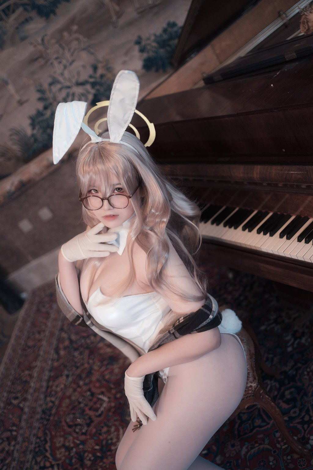 人气Coser@阿半今天很开心 蔚蓝档案 室笠茜 兔女郎 [47P/7V/443MB] 网红写真-第3张