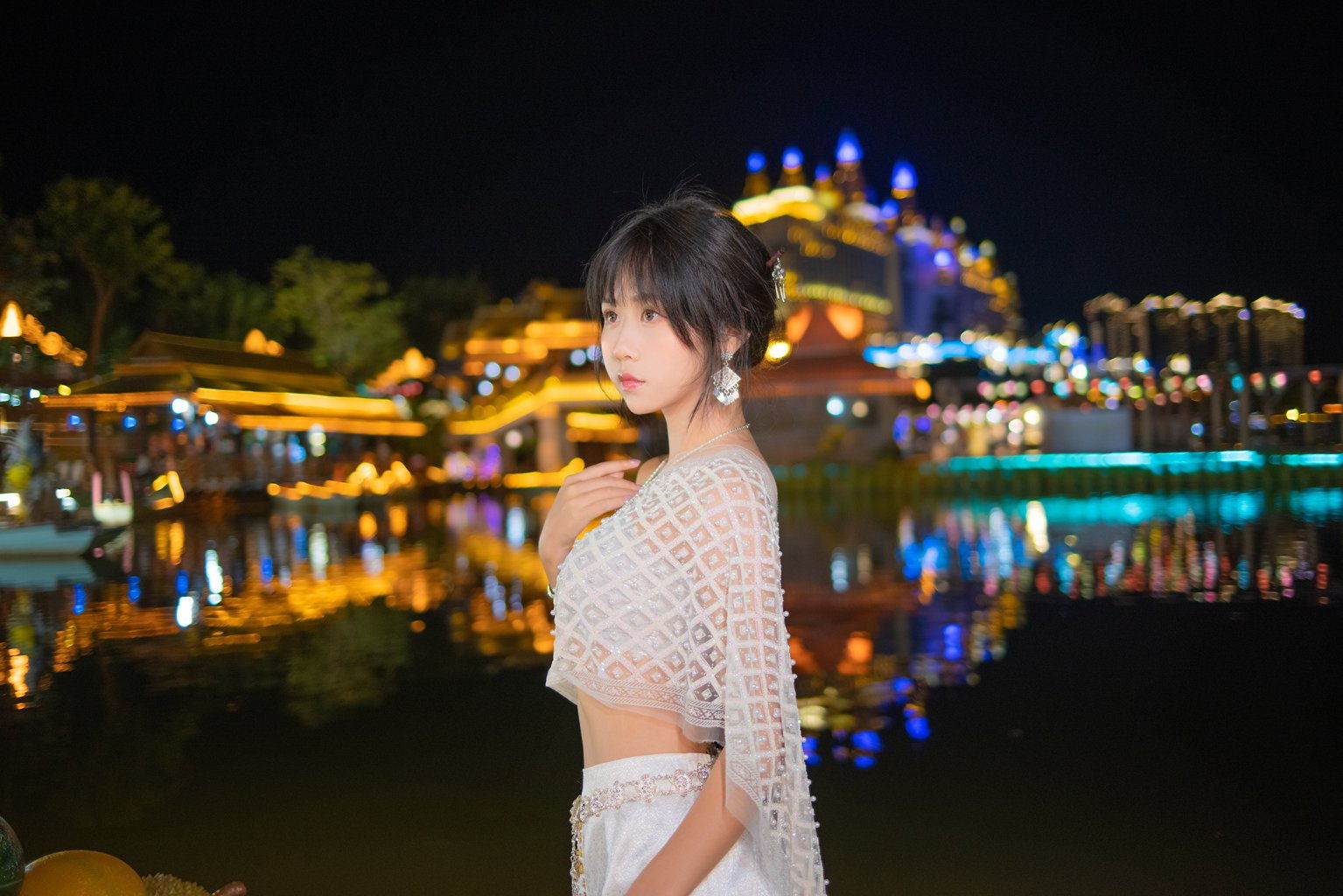 动漫博主@萌芽儿o0 西双版纳 傣服 银[17P-75.4M] 网红写真-第3张