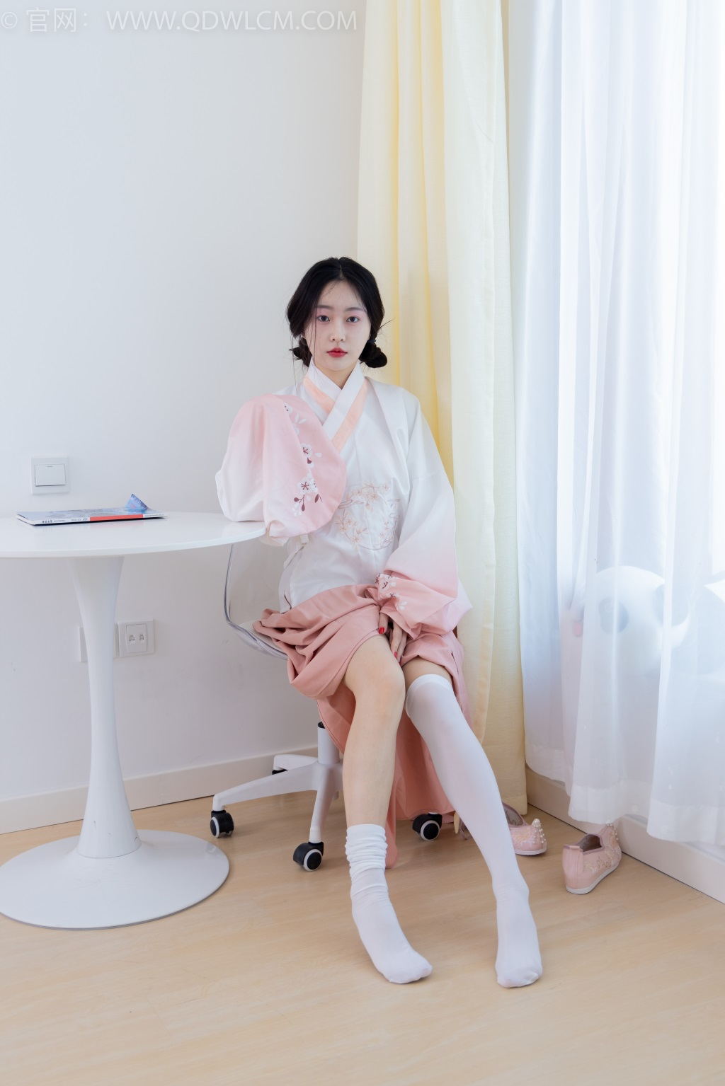 勿恋传媒 NO.2132 美兔-心动一刹 [220P/1V/5.39G] 其它写真-第3张