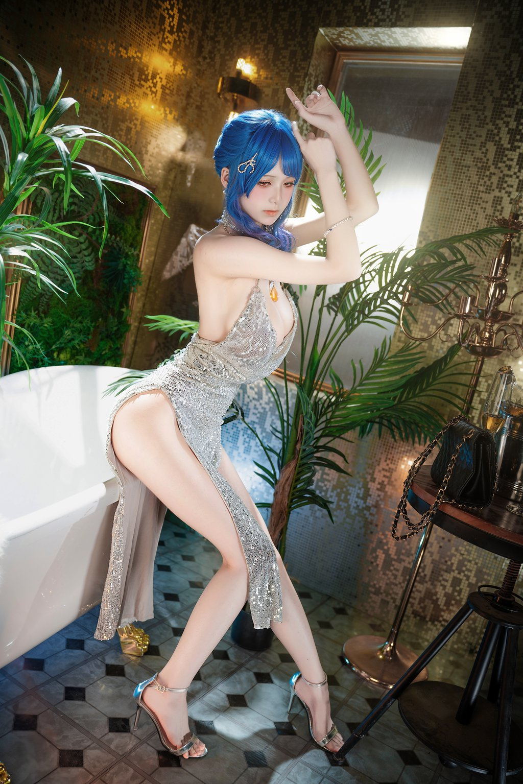 网红Coser@九柒喵 –圣路易斯 Luxury Handle[10P-38.2M] 网红写真-第2张