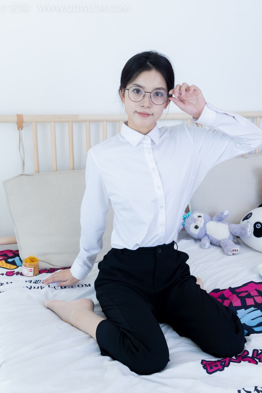 勿恋传媒 No.2126 茯苓-泛黄的相片 [159P/1V/3.35GB] 其它写真-第2张