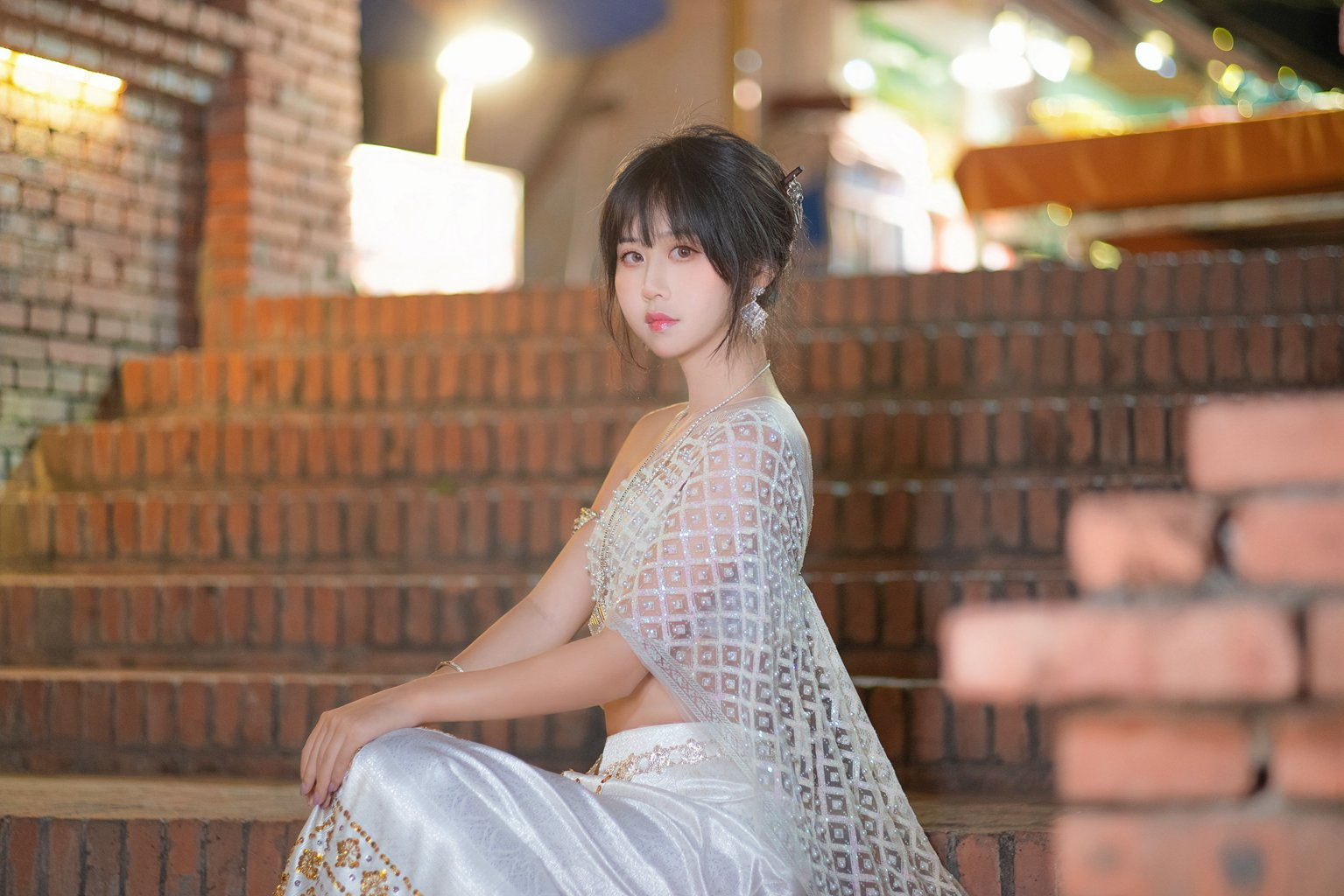 动漫博主@萌芽儿o0 西双版纳 傣服 银[17P-75.4M] 网红写真-第2张