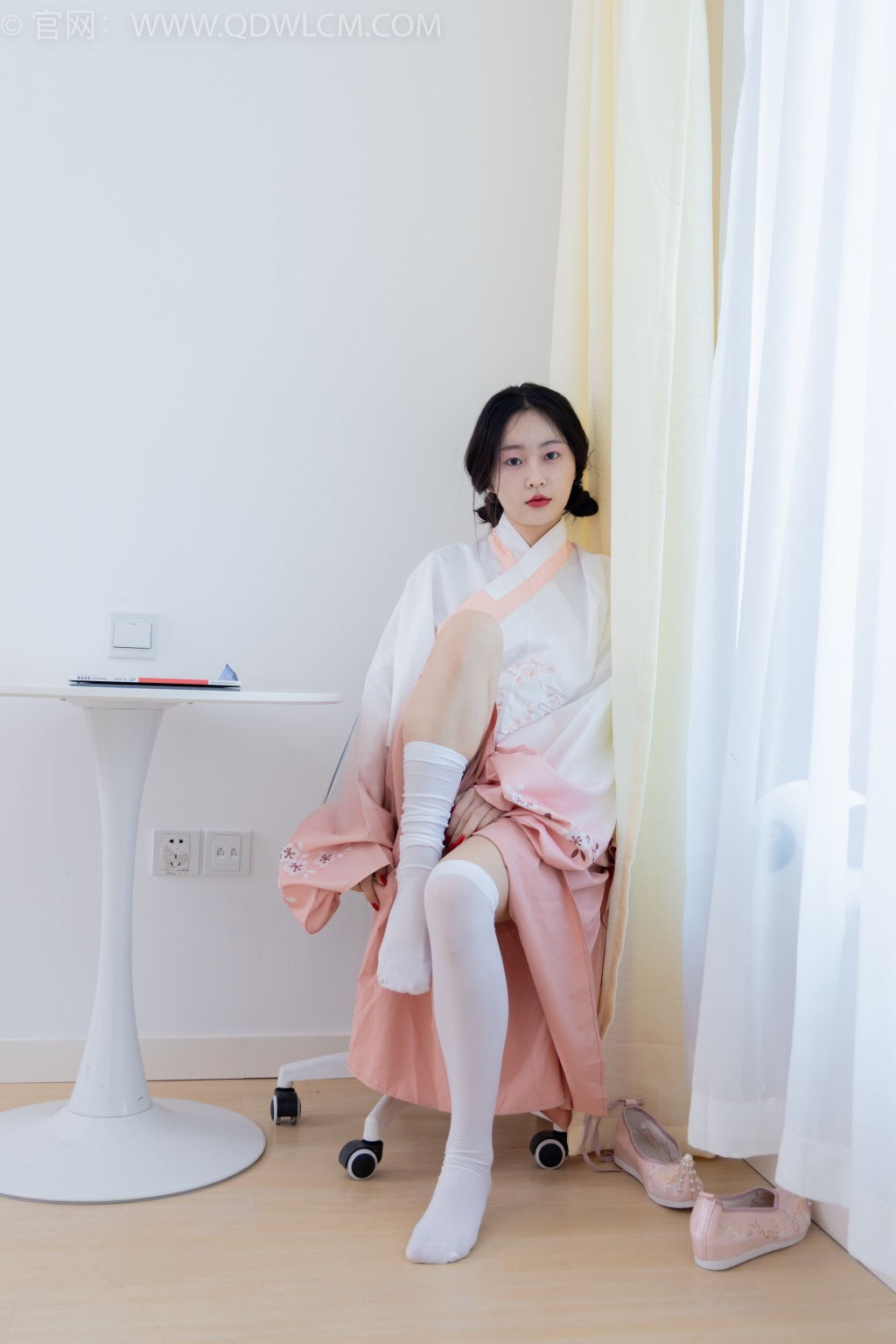 勿恋传媒 NO.2132 美兔-心动一刹 [220P/1V/5.39G] 其它写真-第2张