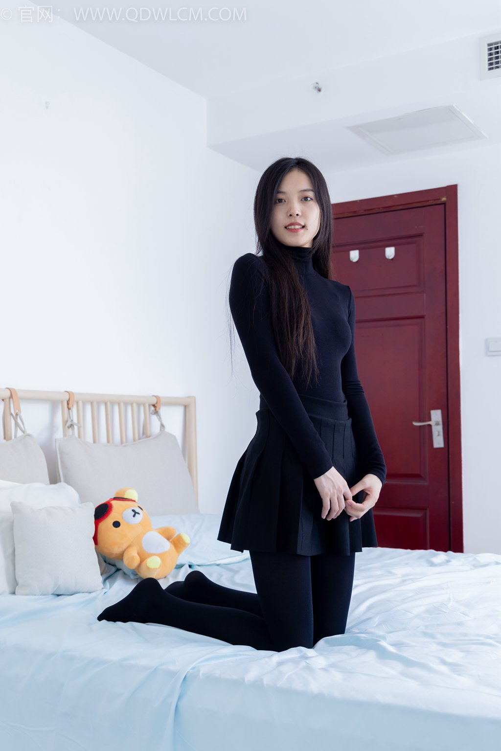 勿恋传媒 NO.2137 茯苓-一起出逃 [170P/1V/4.43G] 其它写真-第1张