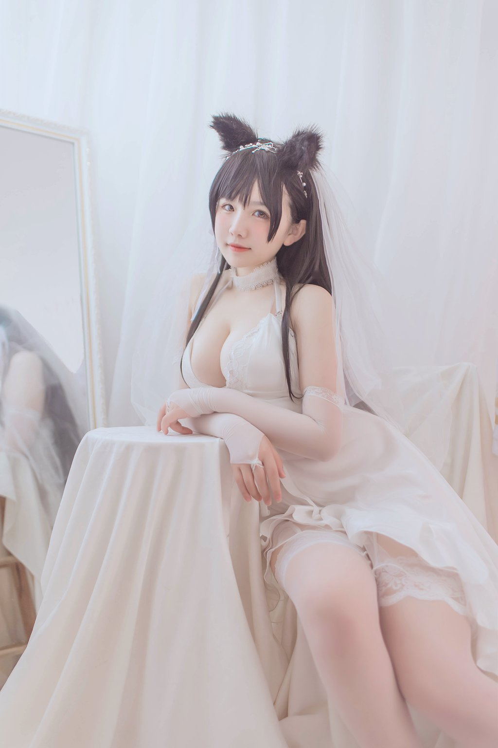 人气Coser@阿半今天很开心 爱宕婚纱 [36P/143MB] 网红写真-第1张