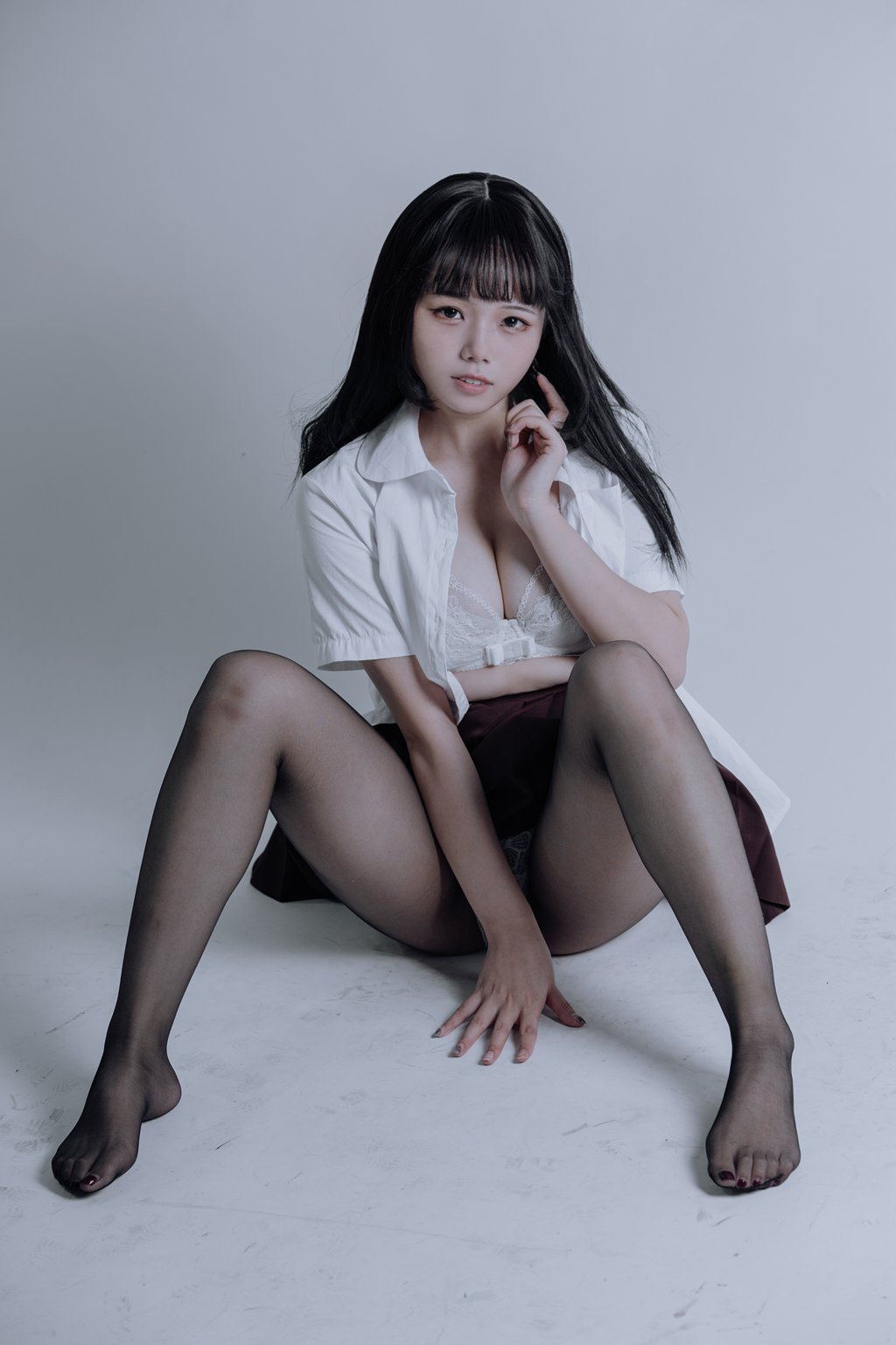 网紅Coser@七月喵子-黑丝jk [31P-172MB] 网红写真-第1张