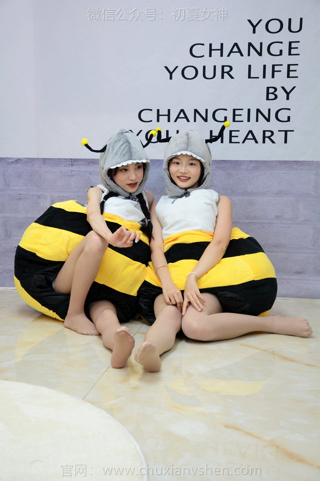 [初夏女神] NO.278 柒柒&双双~《两只小蜜蜂》飞在花丛中，飞呀、飞呀~ [140P/1V/6.27G] 其它写真-第4张