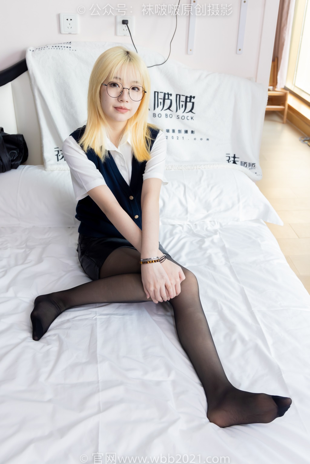 [BoBoSocks袜啵啵] NO.507 小甜豆-高跟长靴、薄嘿丝（脚尖加固款）、皮衣外套、ol风 [140P/2V/5.96G] 年费专享-第4张