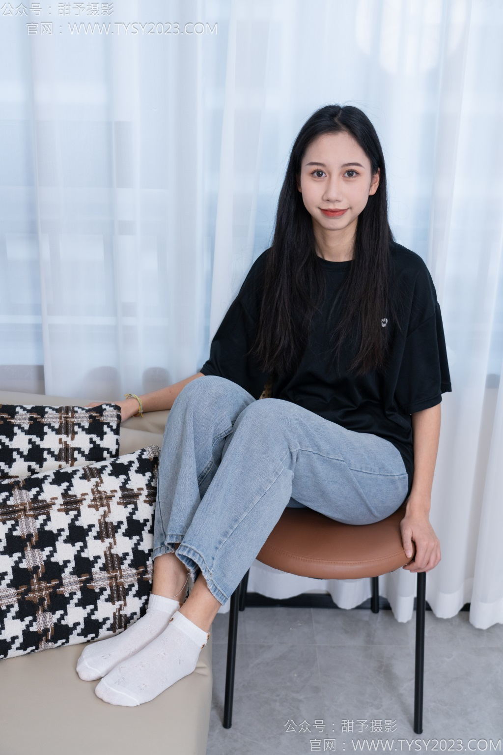 [甜予摄影] NO.163 娃娃-板鞋、白棉袜、裸足（完整版）[130P/2V/9.93G] 年费专享-第3张