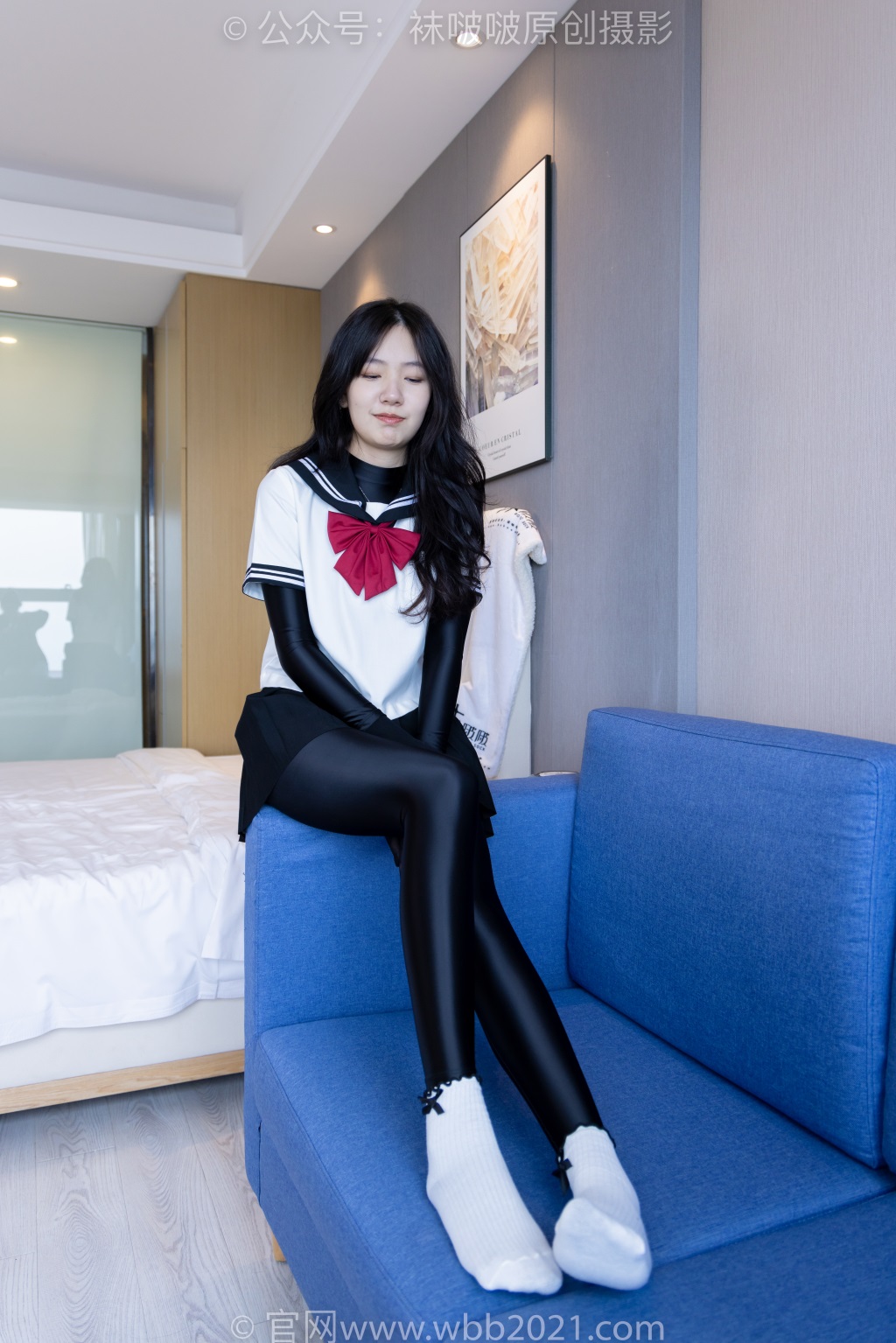 [BoBoSocks袜啵啵] NO.513 小甜豆-帆布鞋、白棉袜、厚嘿丝五指袜和jk制服叠穿、裤里丝、黑色口罩（花絮版）[140P/1V/6.07G] 年费专享-第4张