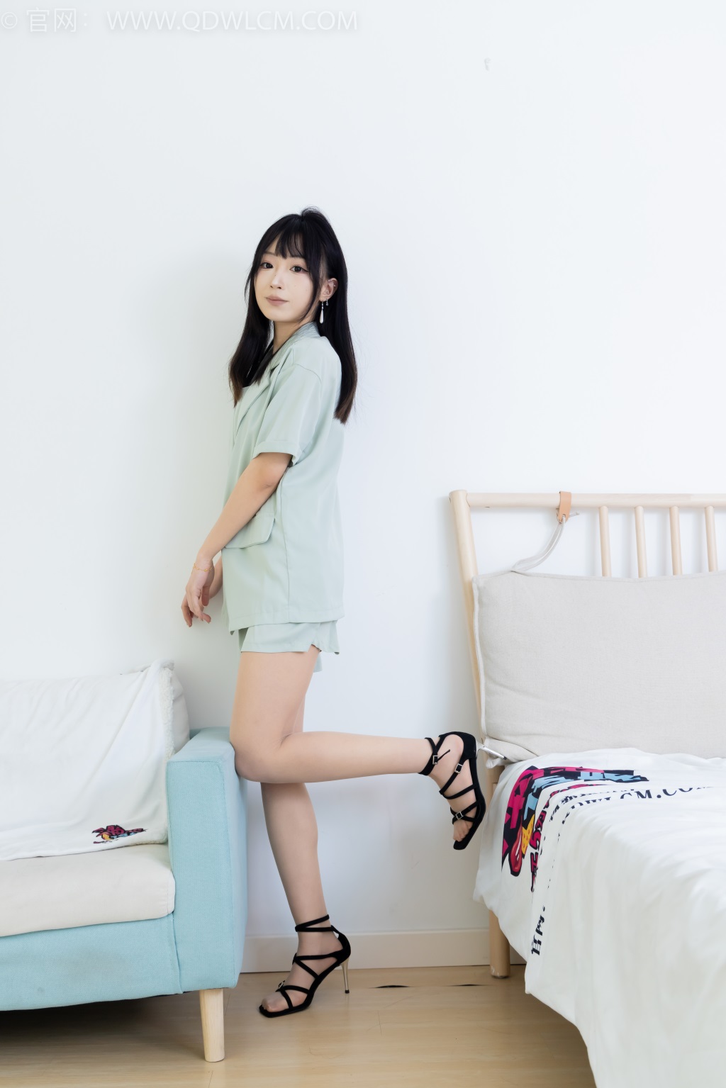 勿恋传媒 NO.2217 嘟嘟-正午阳光 [160P/1V/5.95G] 其它写真-第4张
