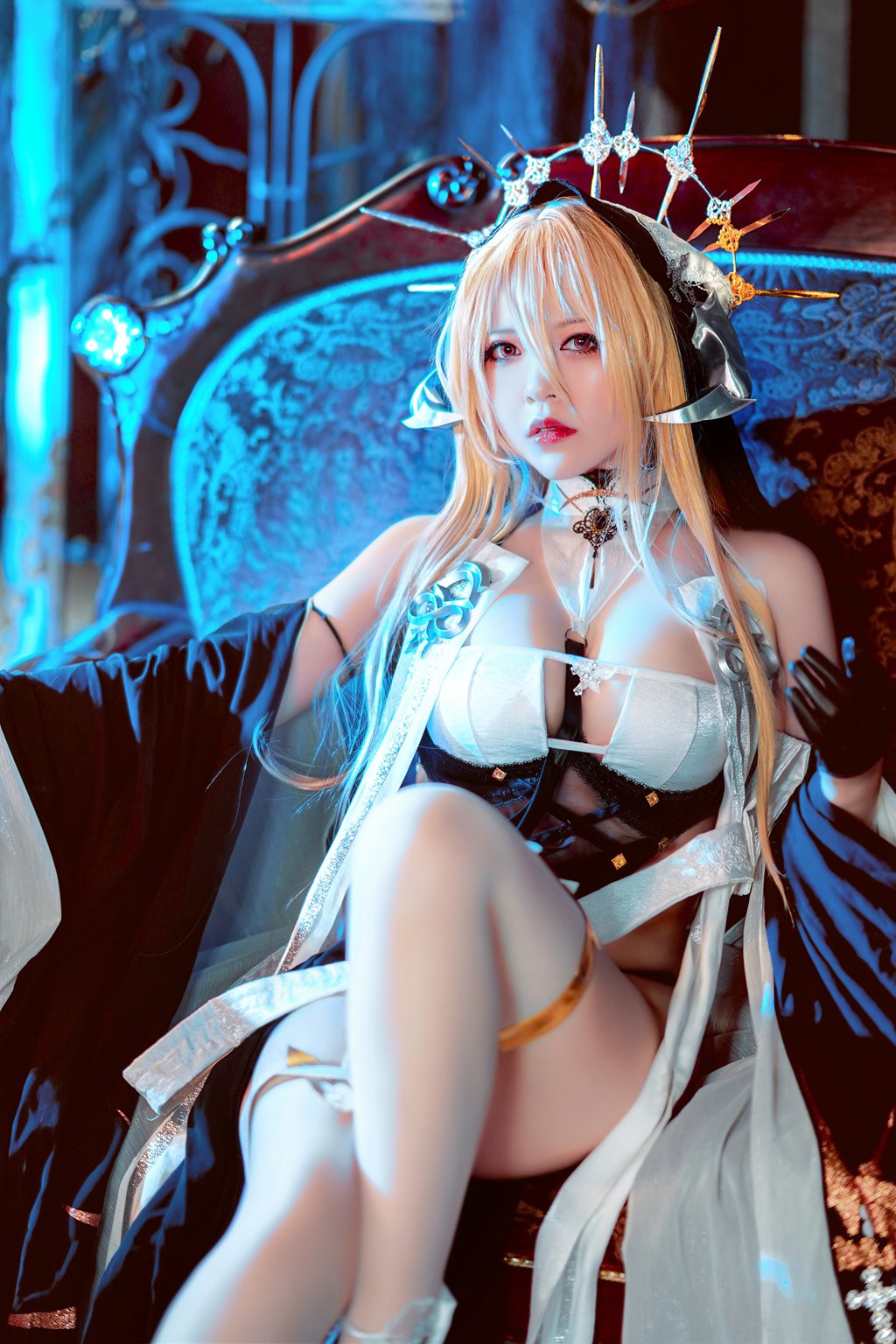 微博人气Coser@半半子 インプラカブル 修道女 [55P5V-289M] 网红写真-第3张