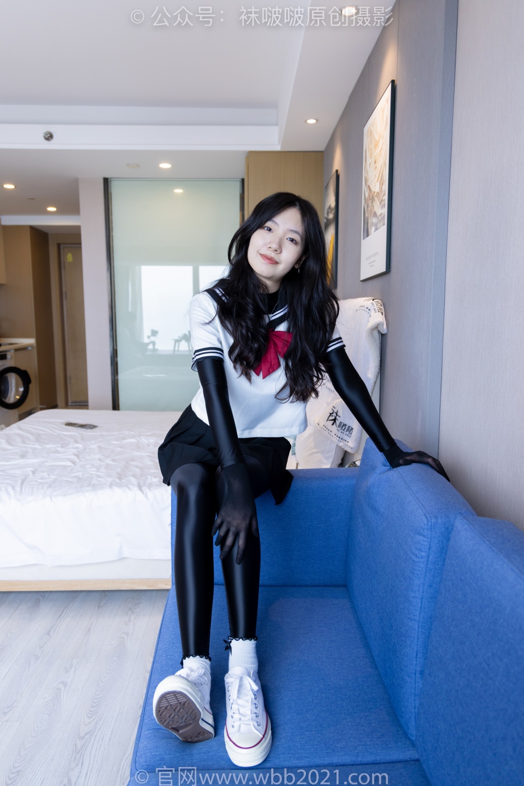 [BoBoSocks袜啵啵] NO.513 小甜豆-帆布鞋、白棉袜、厚嘿丝五指袜和jk制服叠穿、裤里丝、黑色口罩（花絮版）[140P/1V/6.07G] 年费专享-第3张