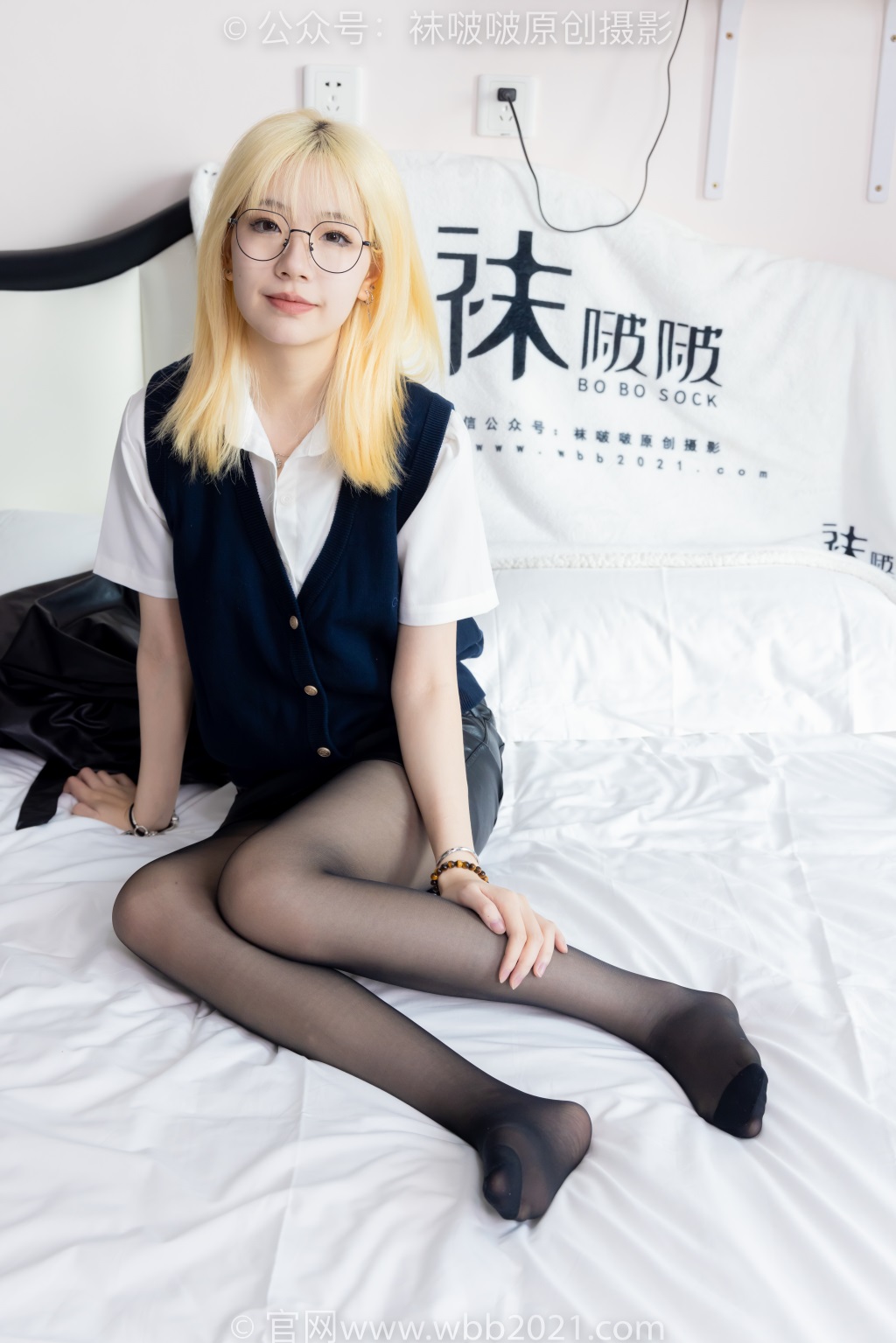 [BoBoSocks袜啵啵] NO.507 小甜豆-高跟长靴、薄嘿丝（脚尖加固款）、皮衣外套、ol风 [140P/2V/5.96G] 年费专享-第2张
