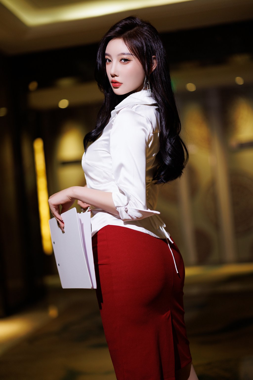 秀人模特@杨晨晨 – 内购无水印 红色短裙[110P/927MB] 年费专享-第2张