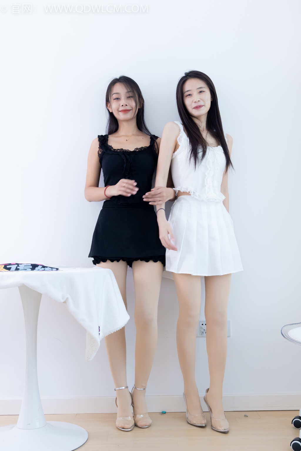 勿恋传媒 NO.2210 菜菜&岚岚-要你的温柔 [200P/1V/6.94G] 其它写真-第3张