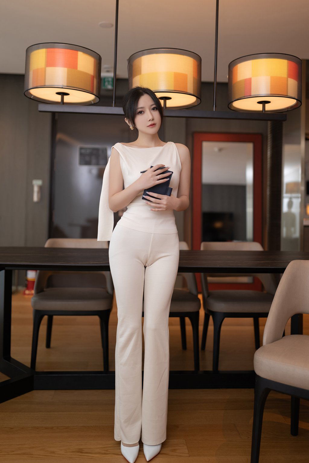 秀人内购@鱼子酱Fish – 内购系列 – 职场女人[120P/1.09GB] 其它写真-第2张