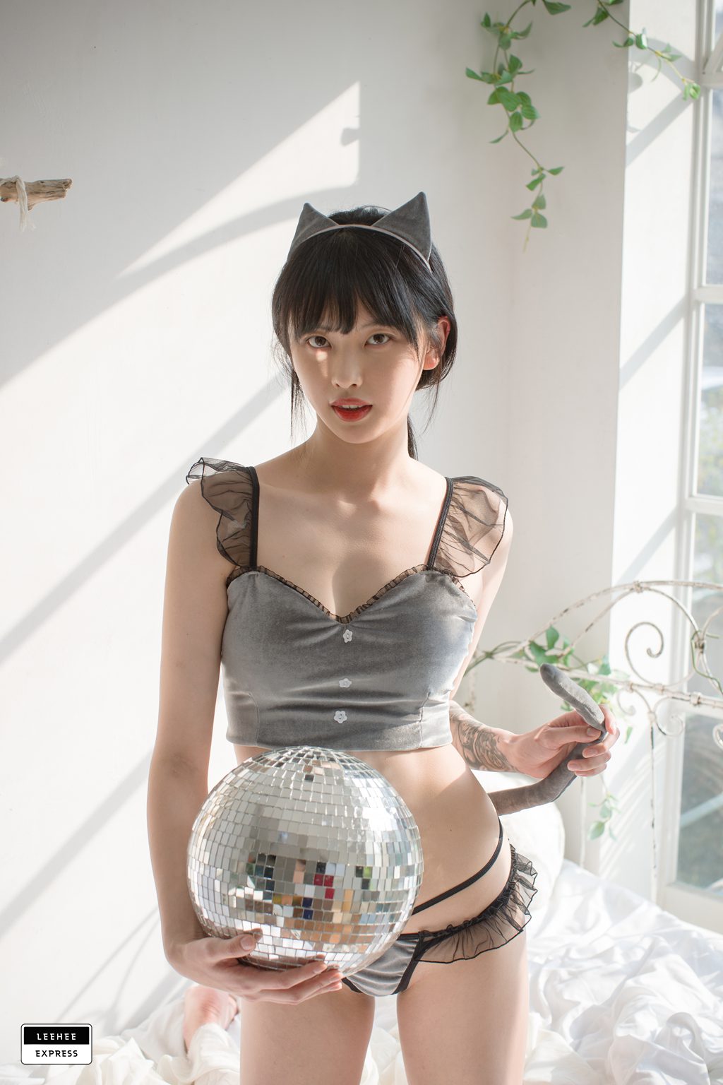 韩模写真@[LeeheeExpress]014 LEBE-013[40P／377MB] 其它写真-第1张