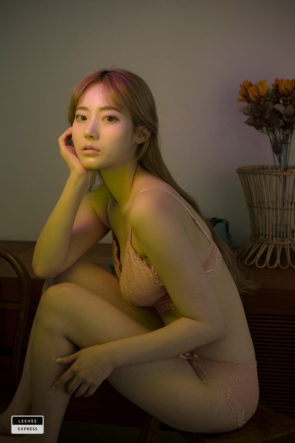 韩模写真@[LeeheeExpress]147 LEBE-054 – Ray[56P／495MB] 其它写真-第1张