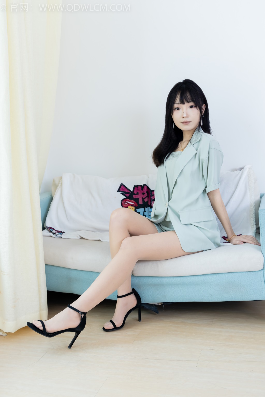 勿恋传媒 NO.2217 嘟嘟-正午阳光 [160P/1V/5.95G] 其它写真-第1张