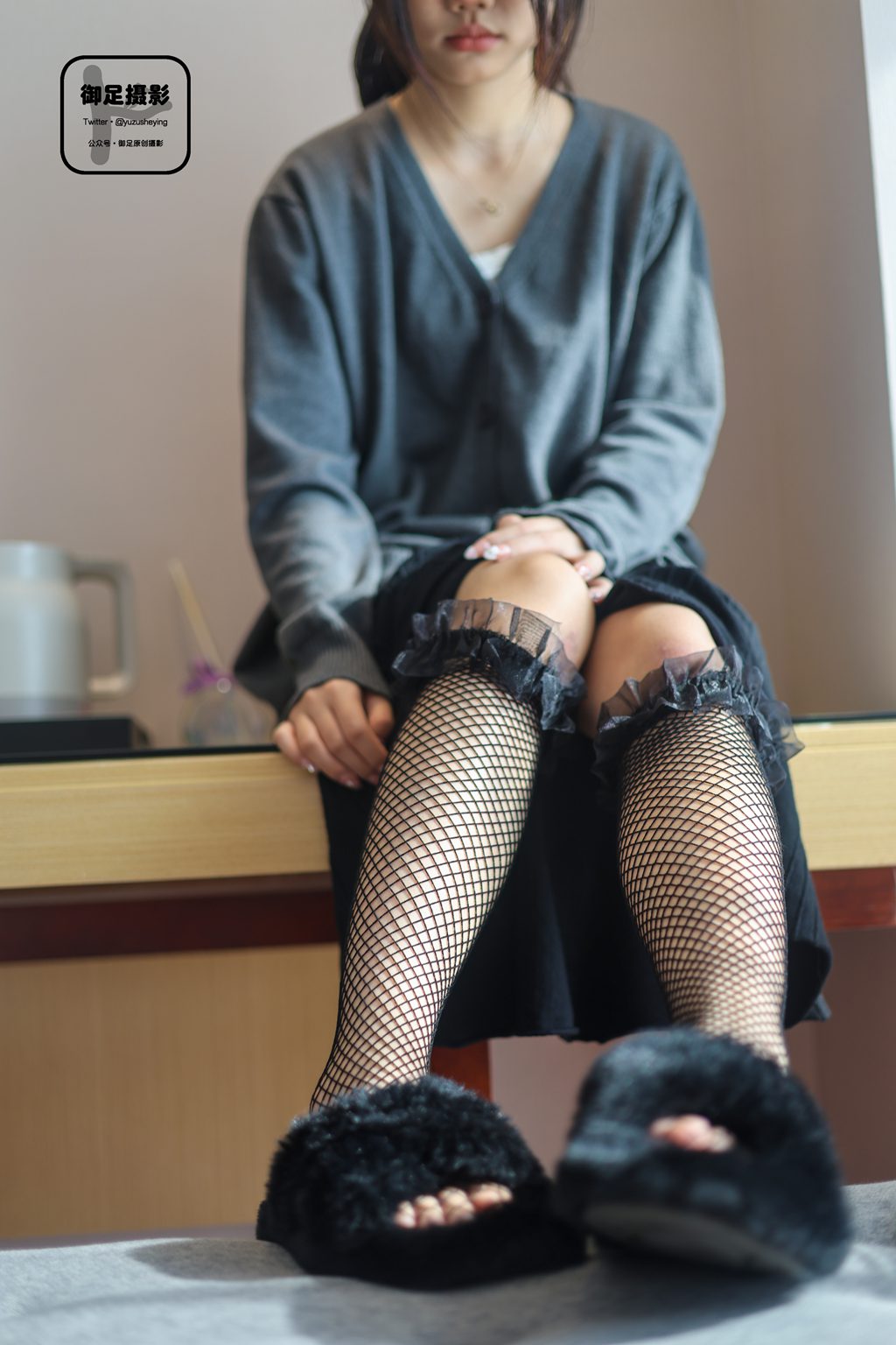 御足摄影 – NO.018 毛毛鞋网袜 [77P1V-2.74GB] 年费专享-第4张