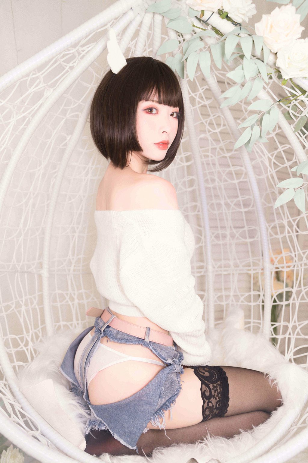 知名动漫博主@清水由乃 白色毛衣[32P+1V-490.15MB] 网红写真-第4张