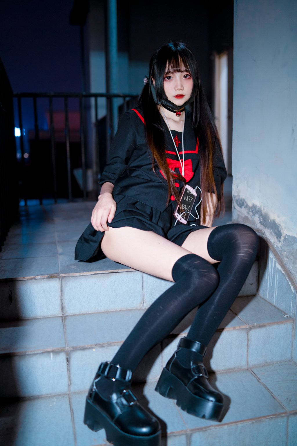 微博红人Coser@五更百鬼 制服[15P-31M] 网红写真-第4张