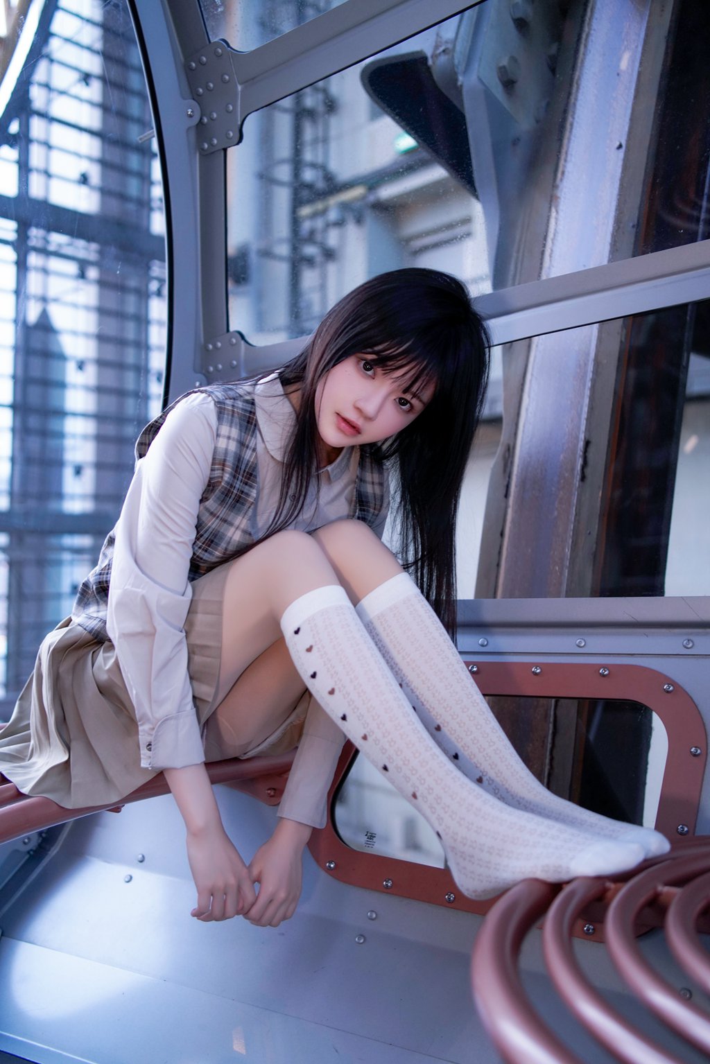 人气Coser@桜桃喵 制服摩天轮 [27P/428MB] 网红写真-第4张