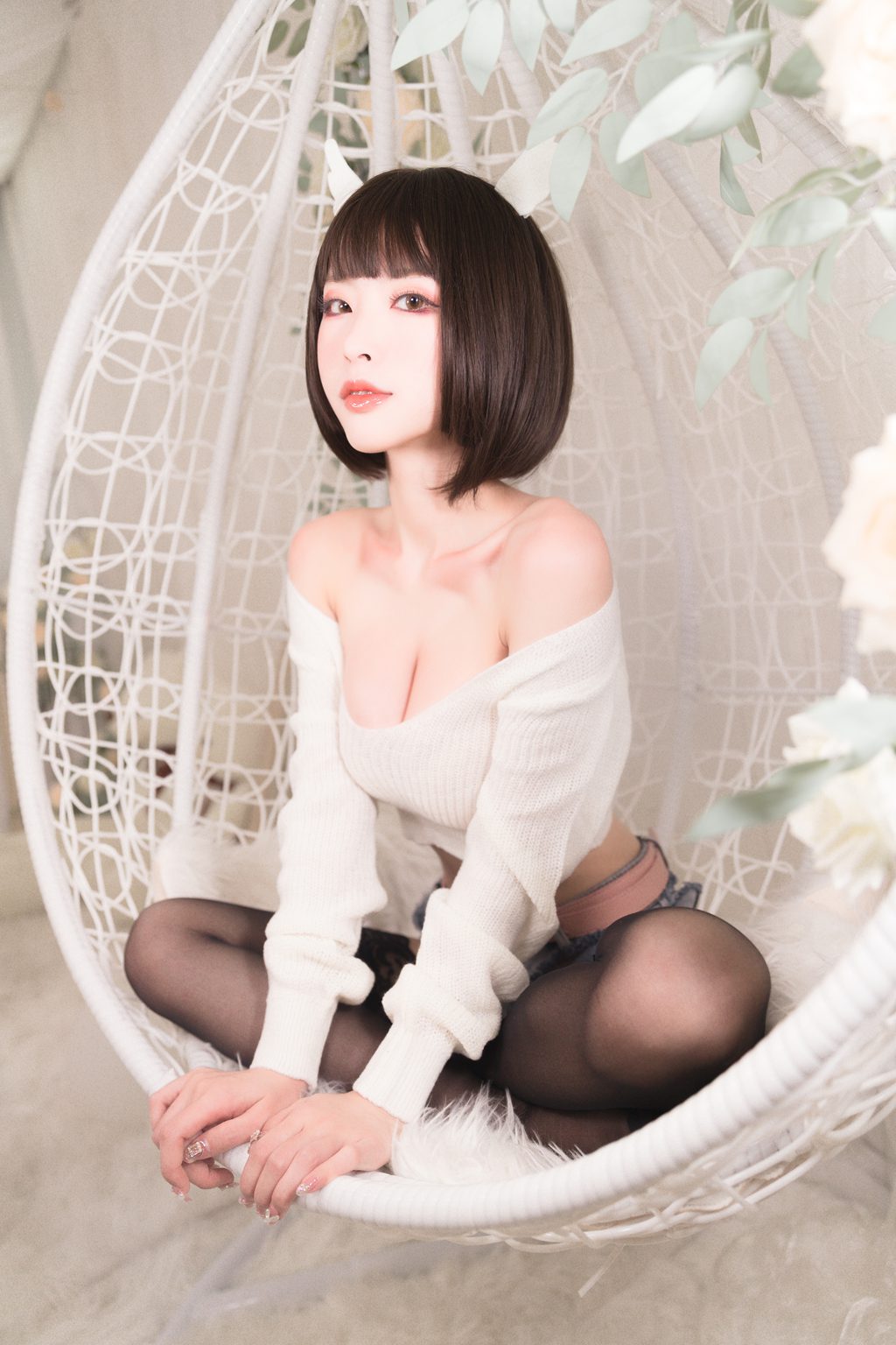 知名动漫博主@清水由乃 白色毛衣[32P+1V-490.15MB] 网红写真-第3张