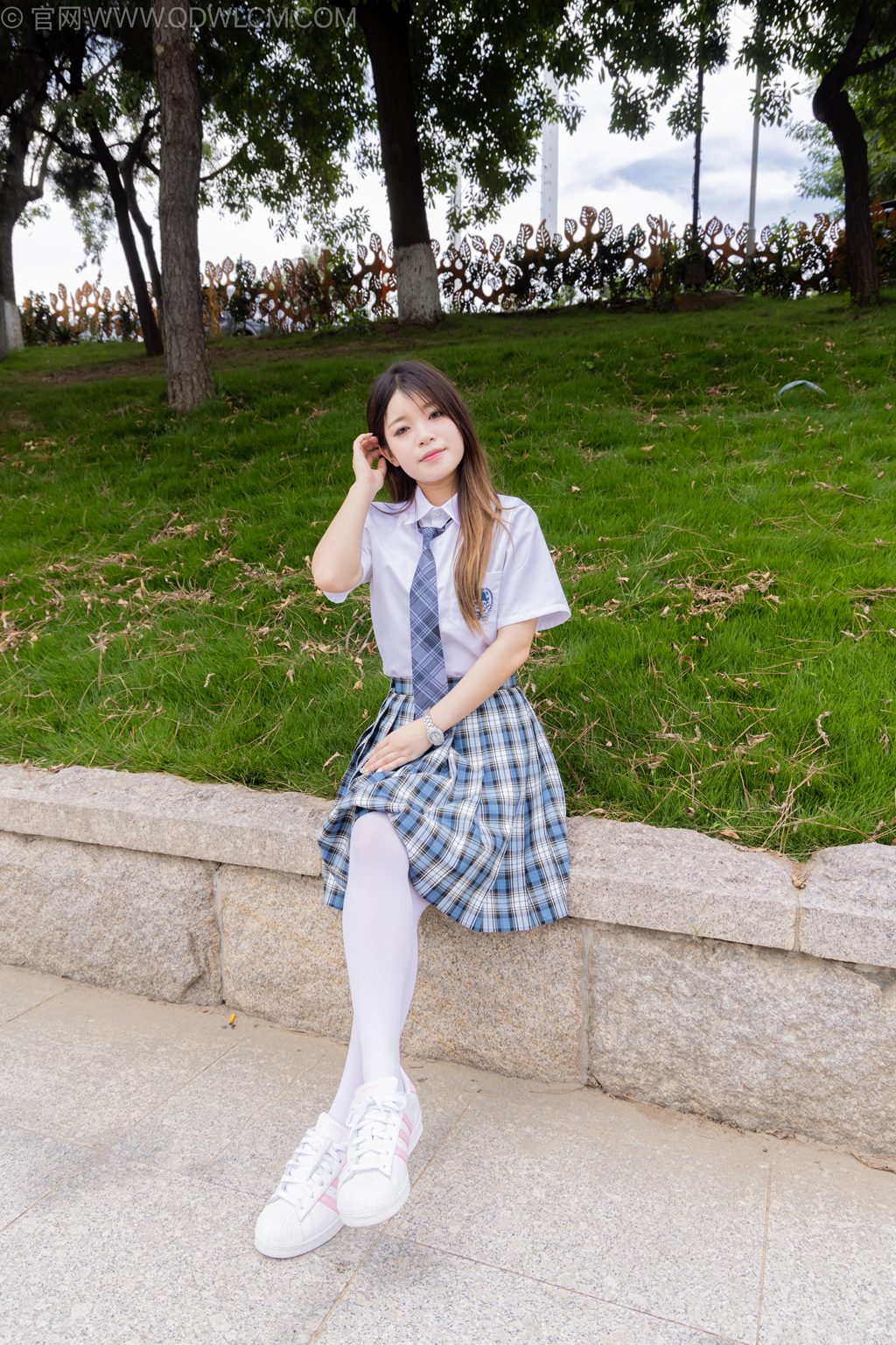 勿恋传媒 NO.2242 闪闪 日落大道 [155P/1V/7.73G] 其它写真-第3张