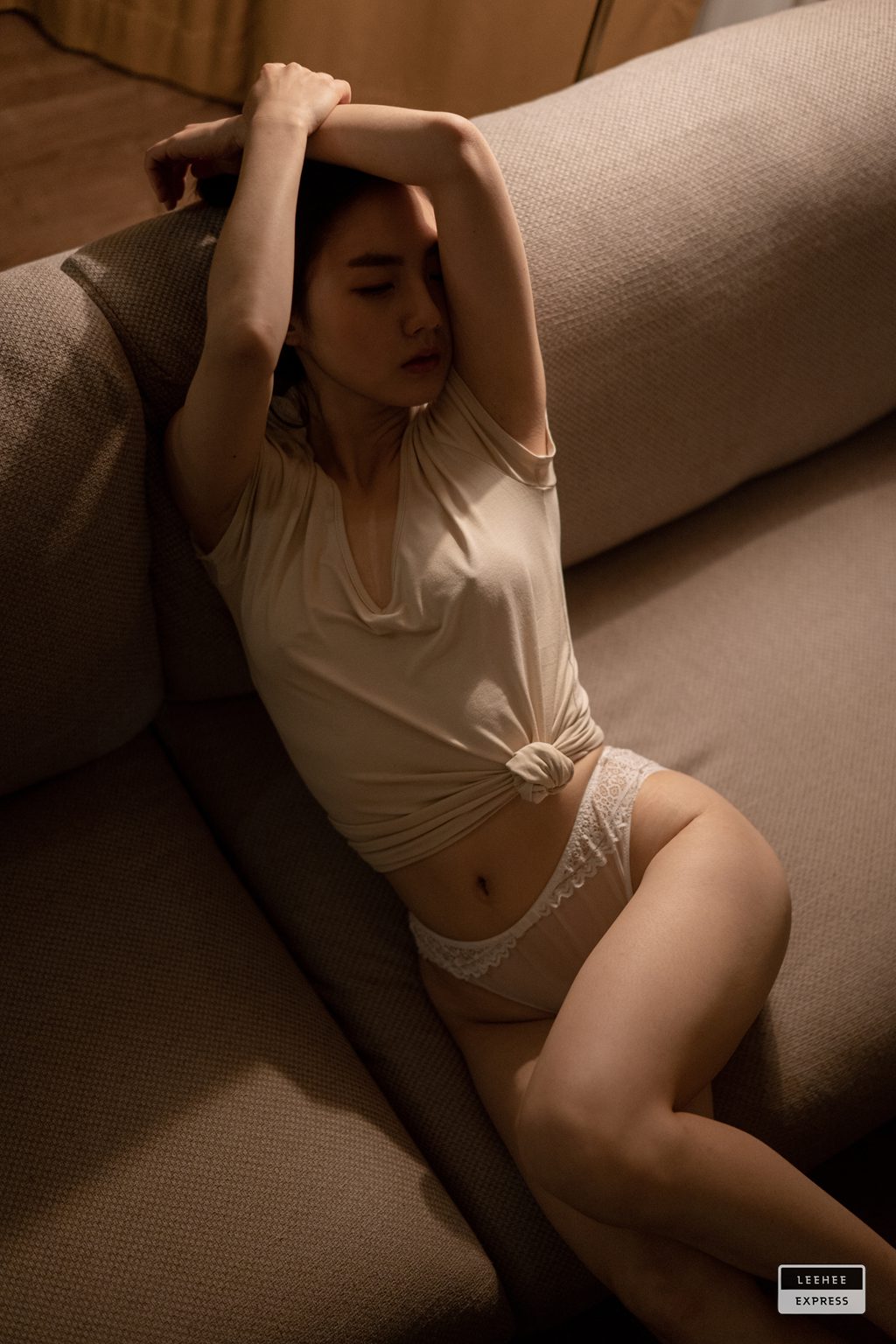 韩模写真@[LeeheeExpress]073 LEHF-039 – Ray[52P／493MB] 其它写真-第3张
