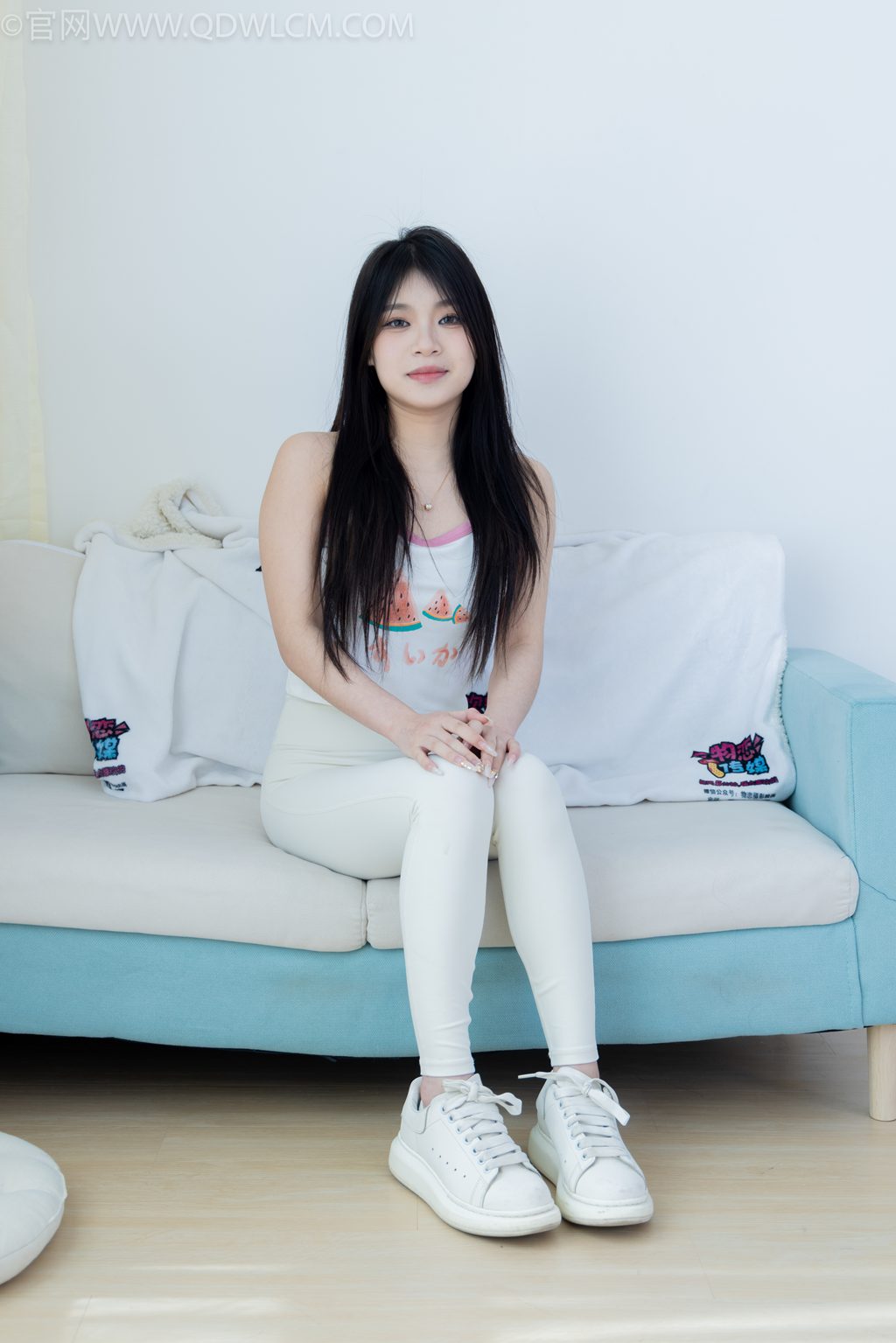 勿恋传媒 NO.2276 闪闪-落叶知秋 [182P/1V/4.88G] 其它写真-第3张