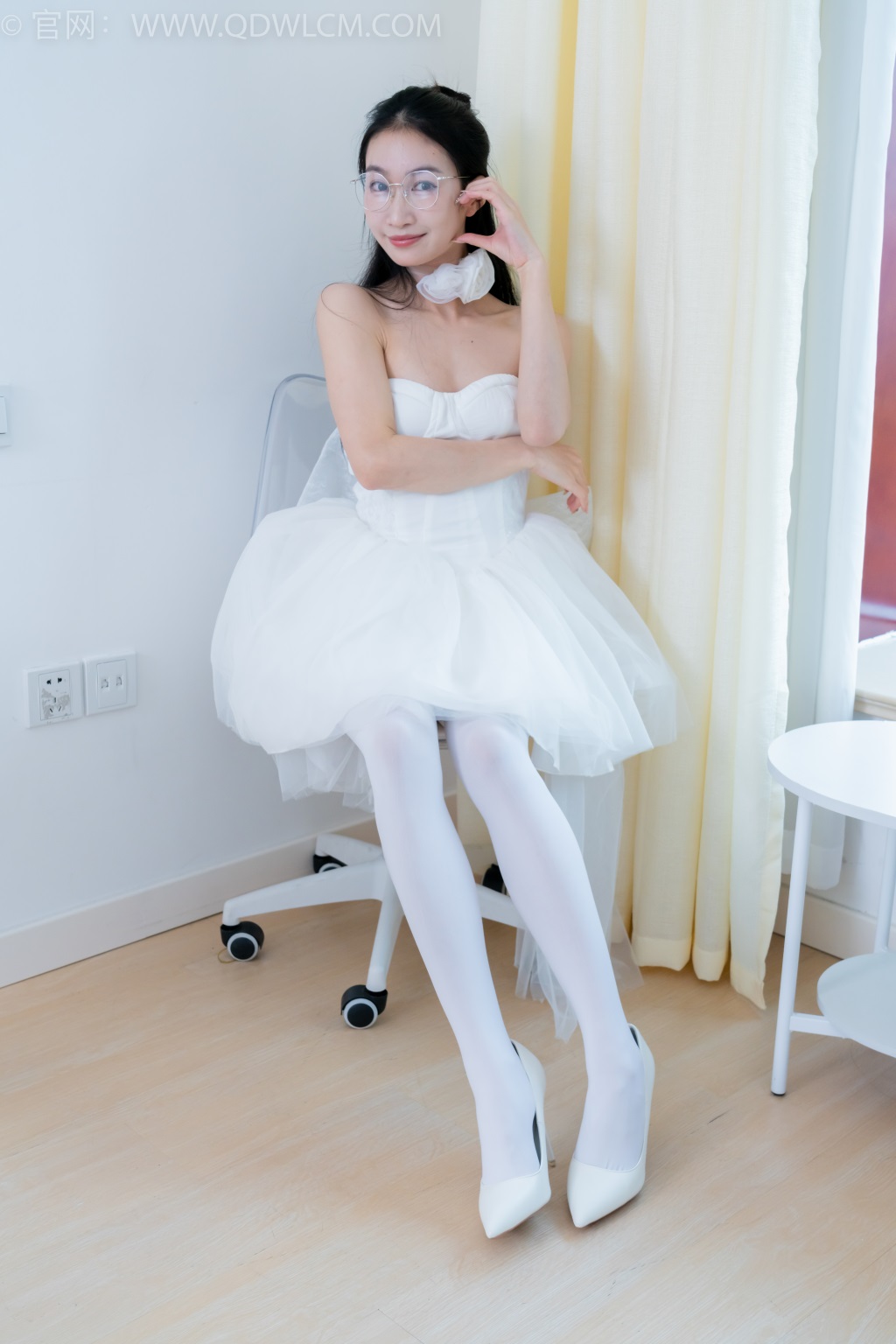 勿恋传媒 NO.2233 小影 南三环东路 [150P/1V/4.35G] 其它写真-第3张