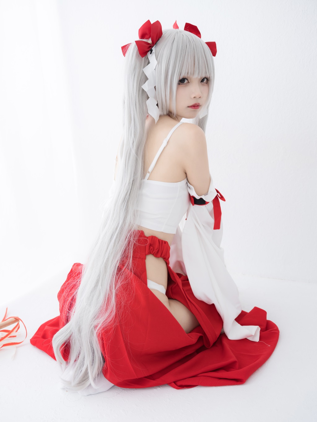 微博红人Coser@五更百鬼 女巫 [14P-330MB] 网红写真-第2张