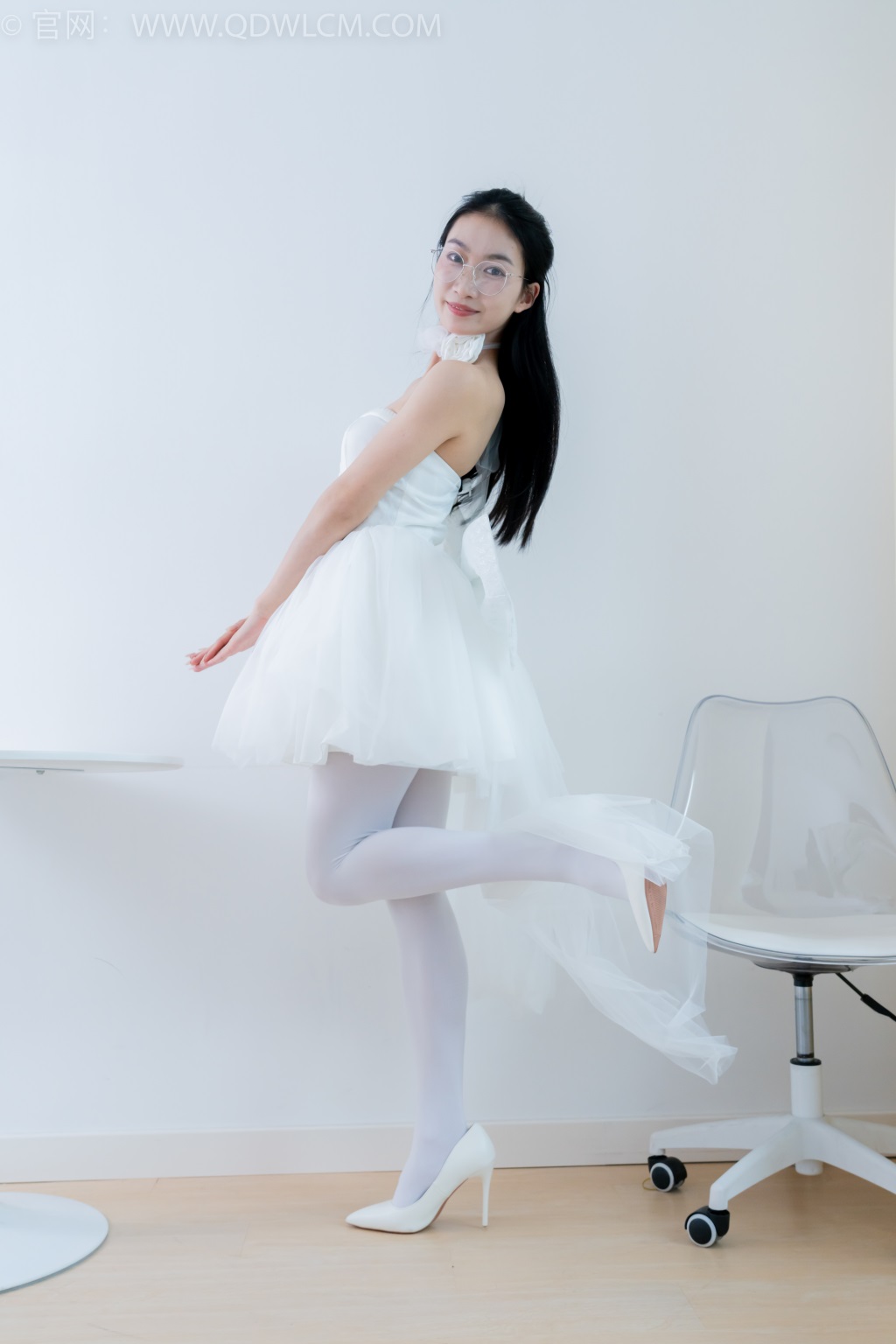 勿恋传媒 NO.2233 小影 南三环东路 [150P/1V/4.35G] 其它写真-第2张
