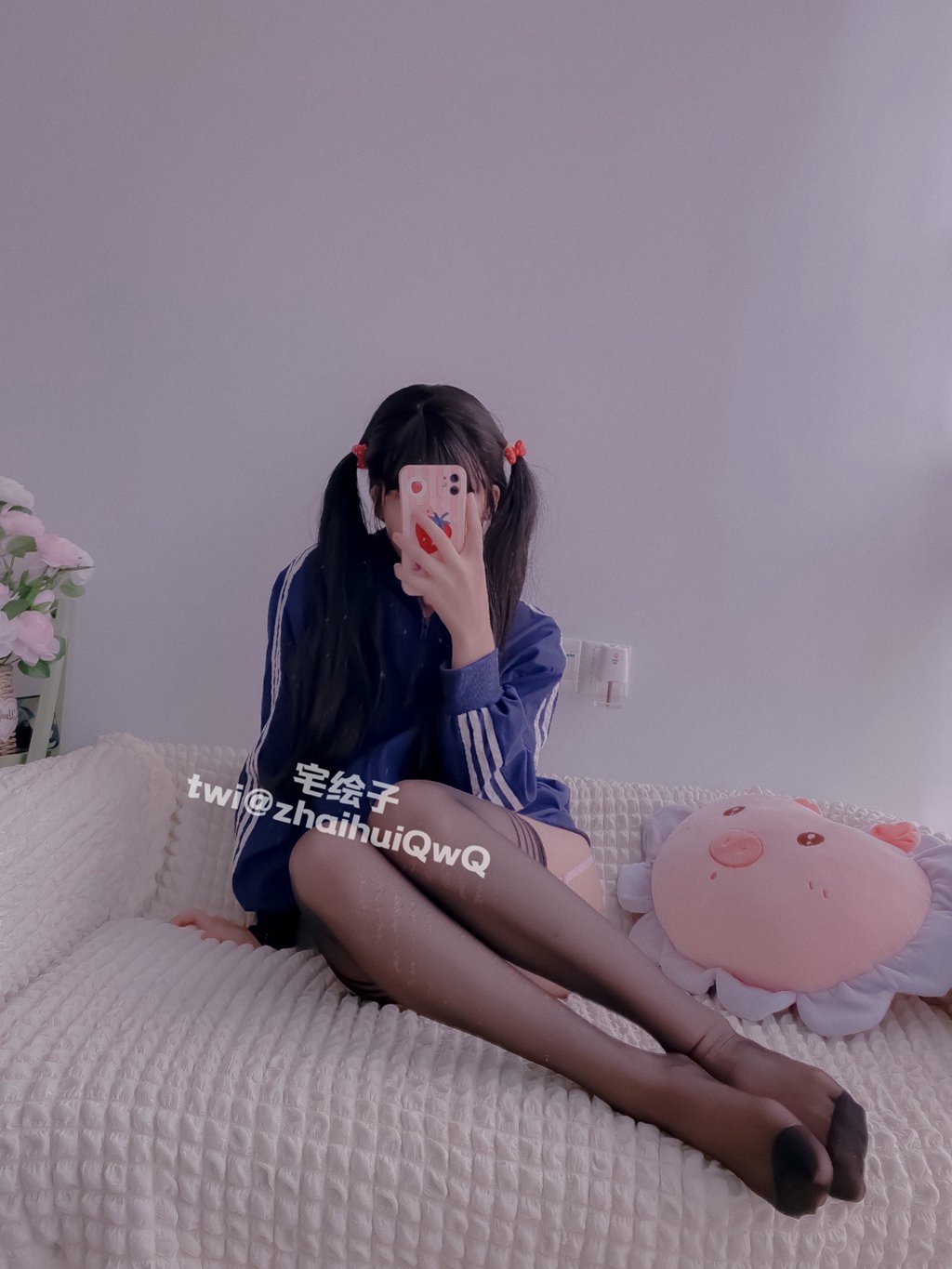 网紅Coser@二阶堂 (宅绘子)  蓝色外套[109P-72.8M] 网红写真-第1张