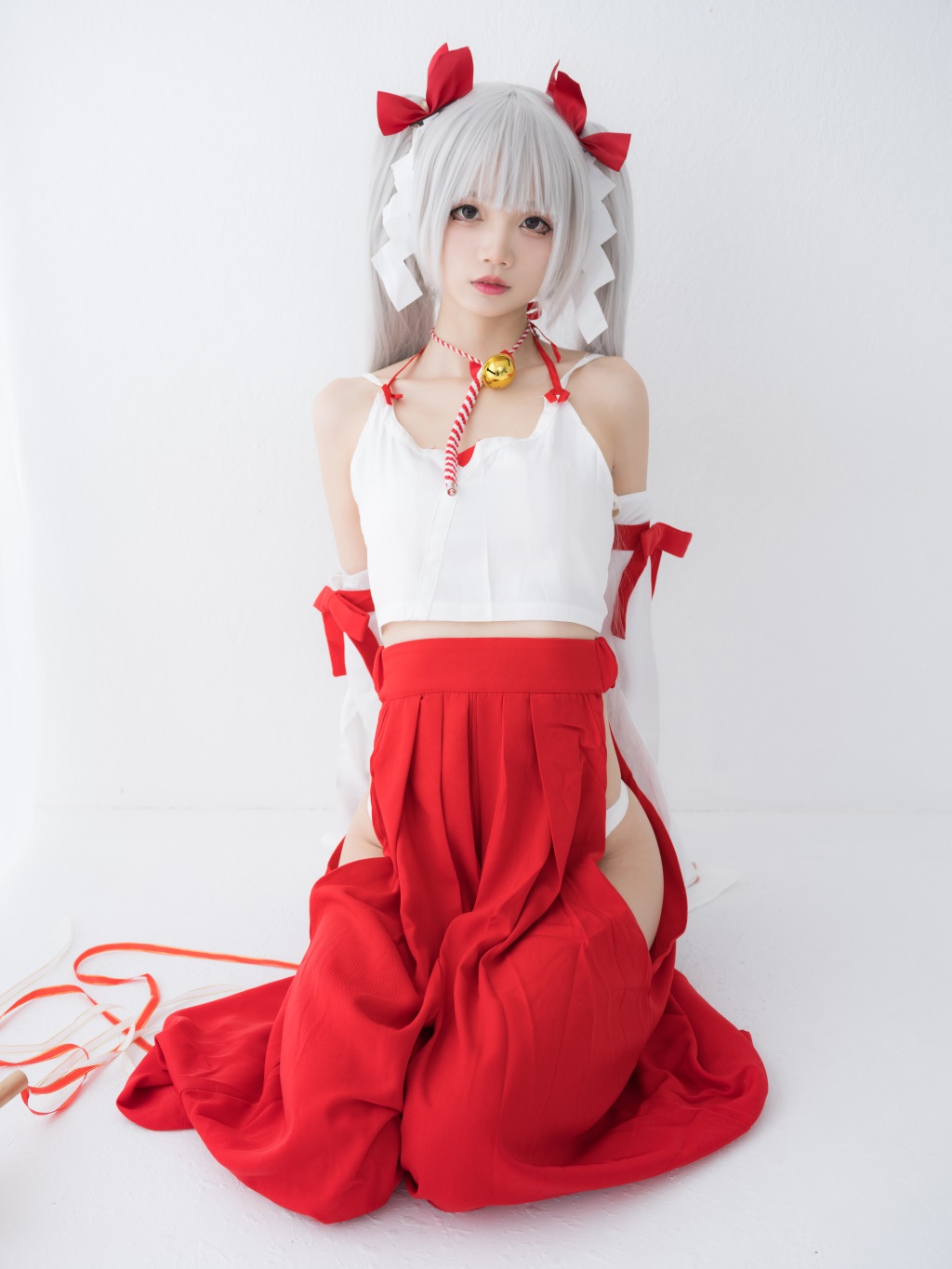 微博红人Coser@五更百鬼 女巫 [14P-330MB] 网红写真-第1张