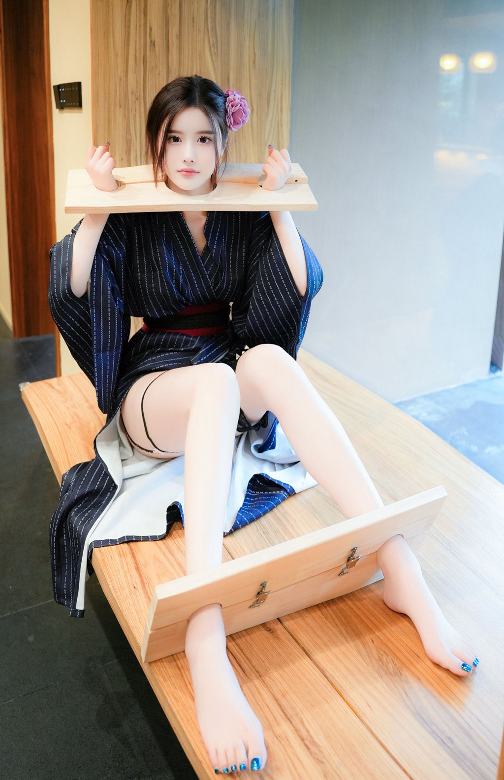秀人模特@晚苏susu-原版无水印-户外枷锁 [71P/370MB] 年费专享-第1张