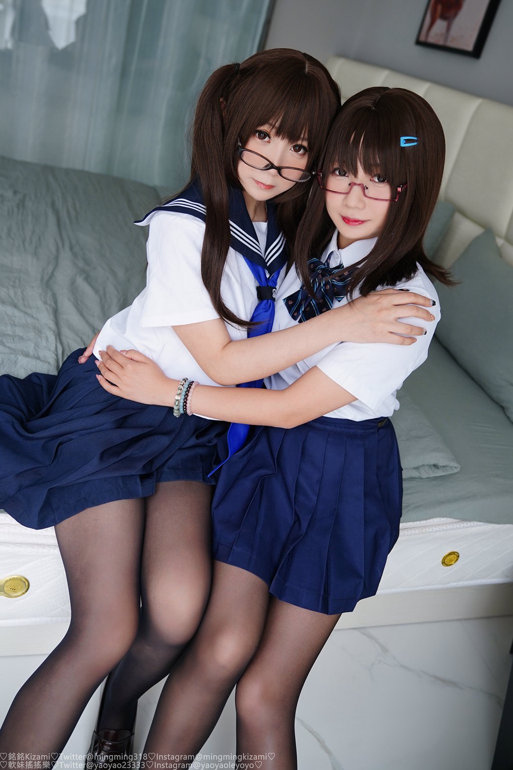 人气动漫Coser@软妹摇摇乐-黑丝JK制服[110P+5V-961M] 网红写真-第1张