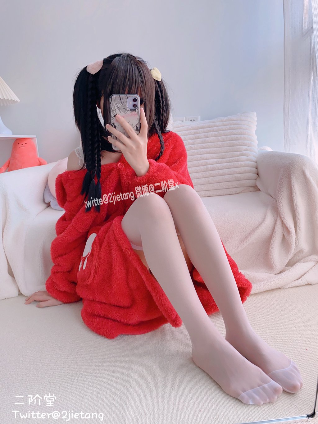 网紅Coser@二阶堂 (宅绘子)  红色熊衣[134P-1V-208M] 网红写真-第2张