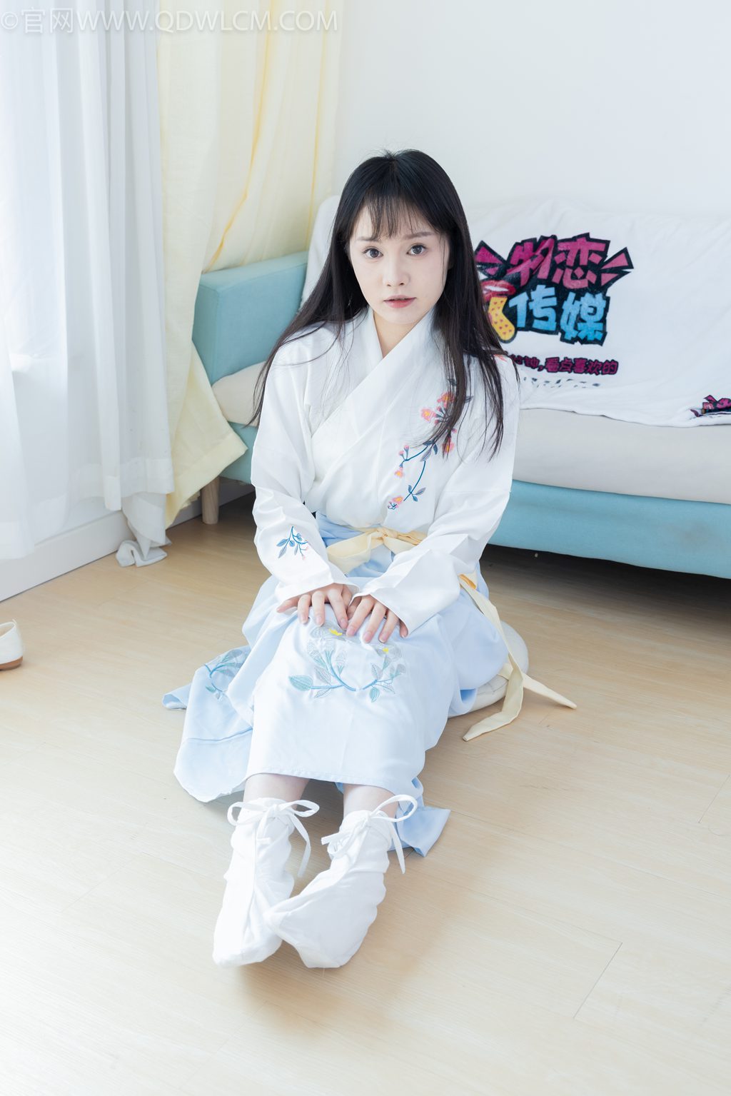 勿恋传媒 NO.2270 小酒-花影摇曳 [191P/1V/4.94G] 其它写真-第1张