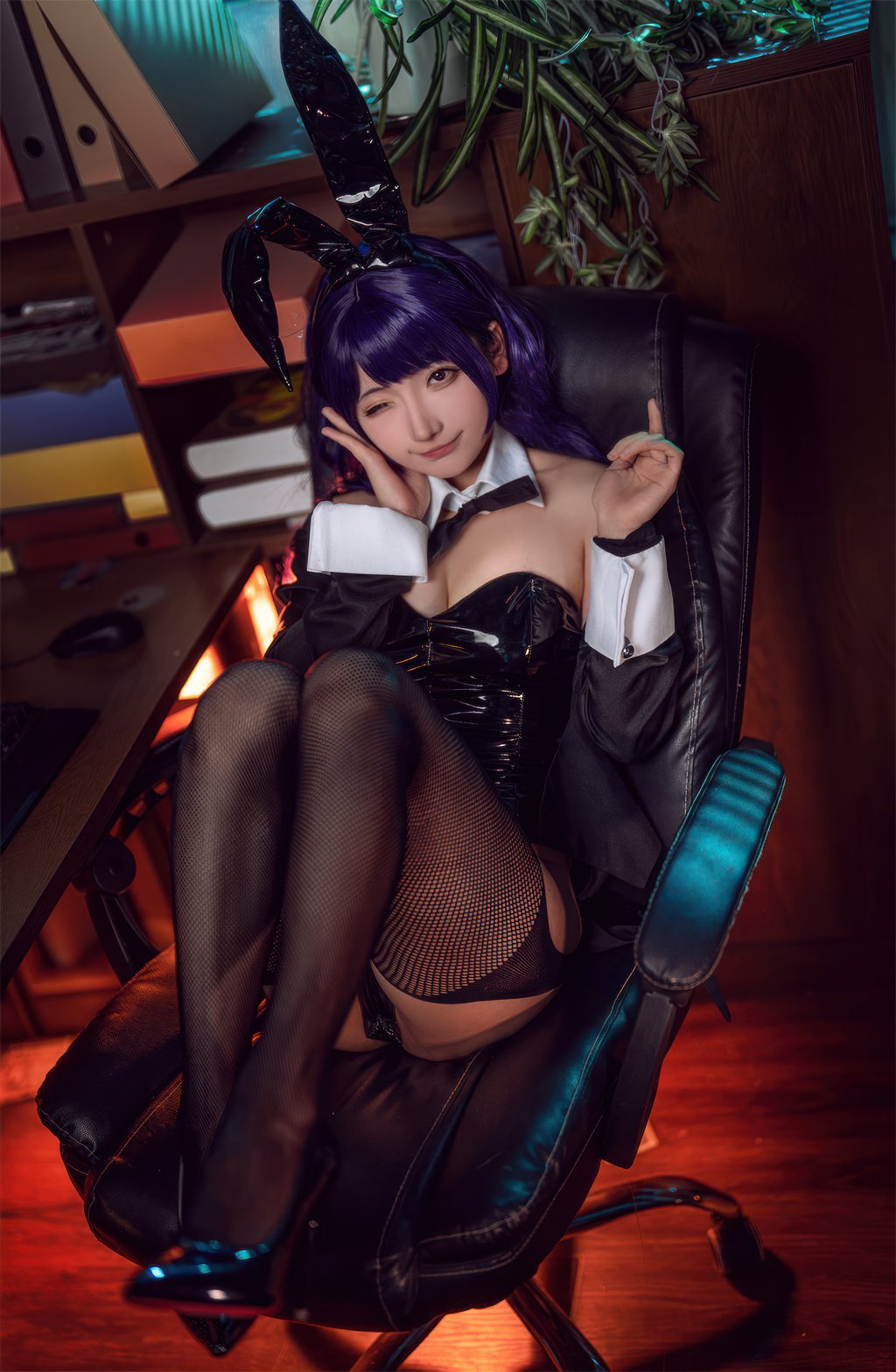 动漫博主@是三不是世w 喜多川海梦 紫发兔女郎 [59P-412MB] 网红写真-第1张