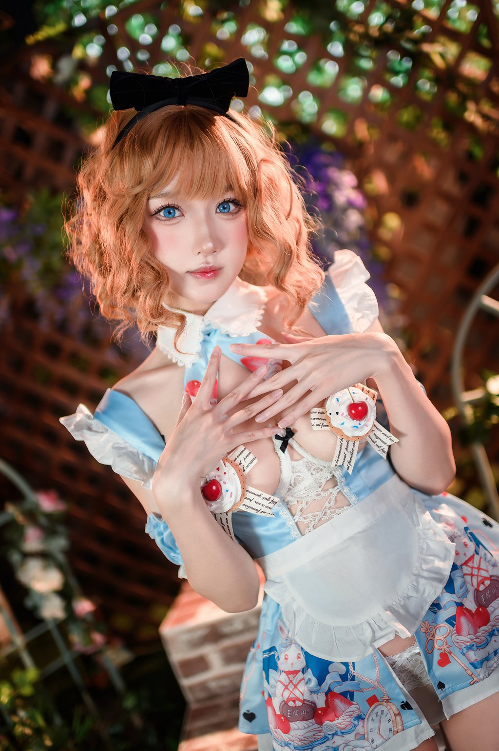 动漫博主@阿包也是兔娘 爱丽丝梦游仙境[40P-335.7M] 网红写真-第1张
