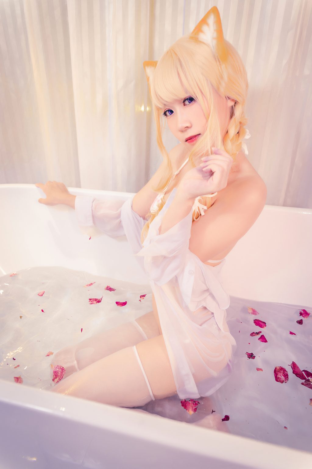 网红Coser@流年不停w –浴缸猫咪[51P+1V-757.6M] 网红写真-第1张