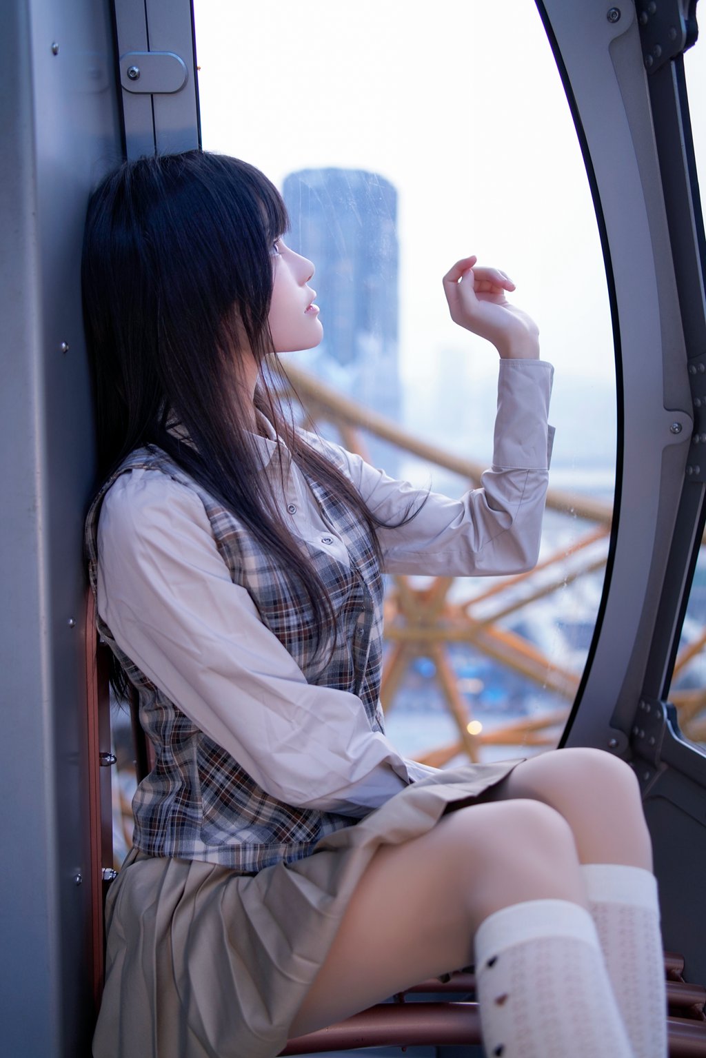 人气Coser@桜桃喵 制服摩天轮 [27P/428MB] 网红写真-第1张