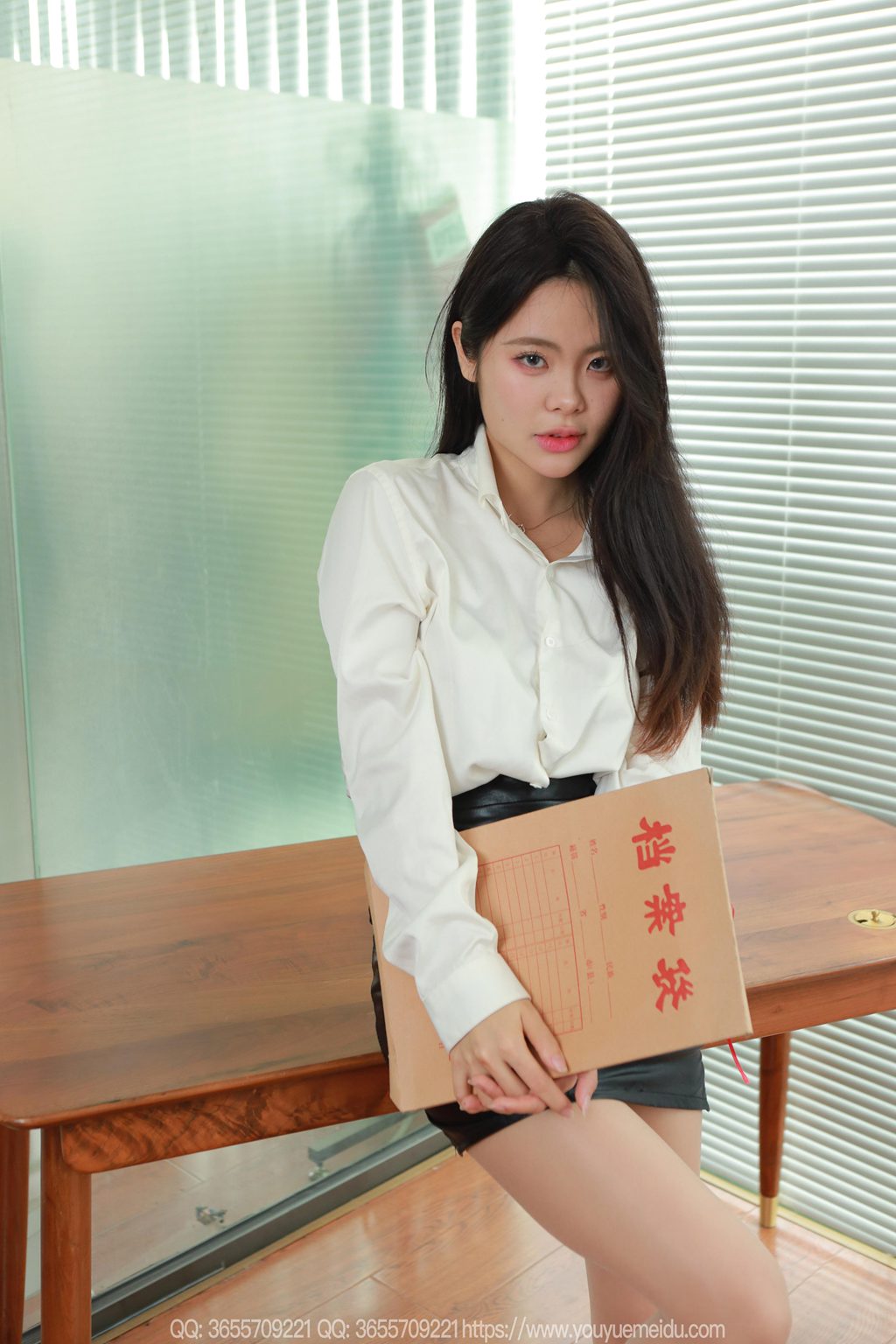 [IESS异思趣向] 2025.03.14 丝享家 2001 兔兔《白色OL（上）》[81P/68MB] IESS异思趣向-第1张