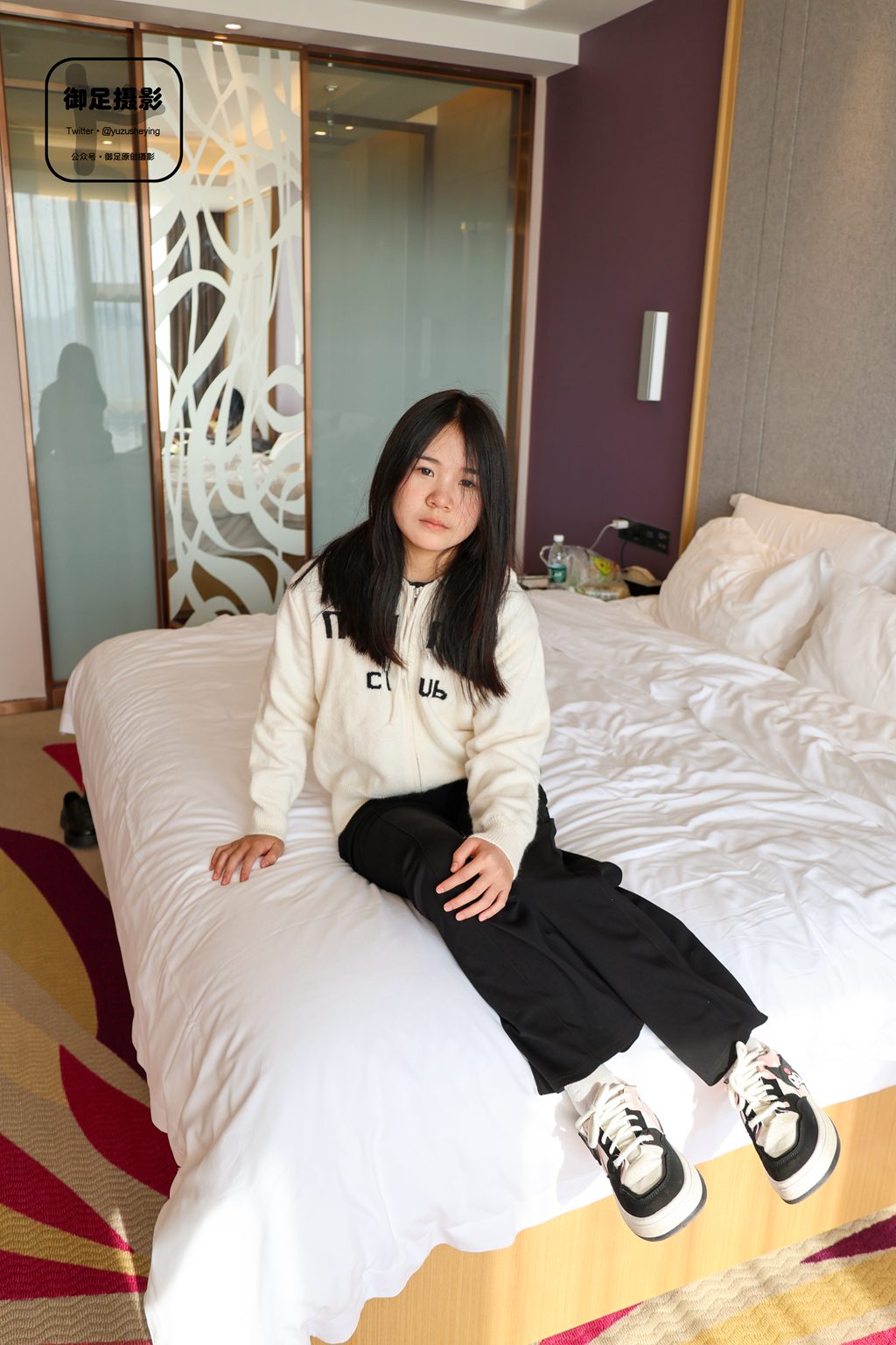 御足摄影 – NO.015 板鞋白棉袜 [74P1V-2.50GB] 年费专享-第2张
