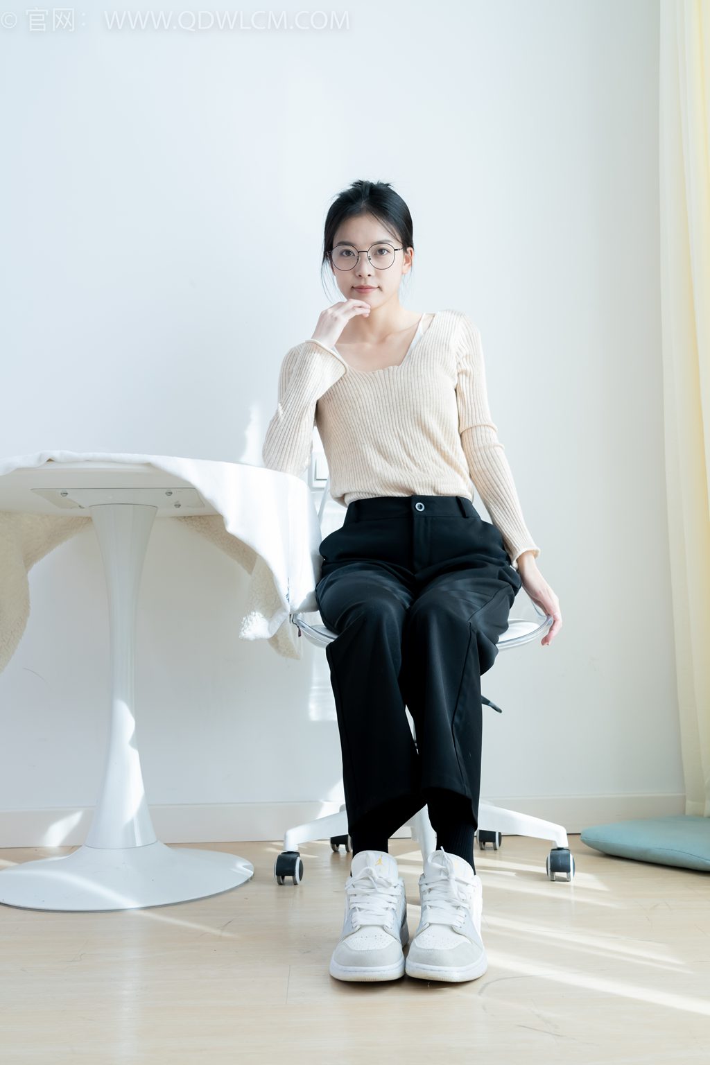 勿恋传媒 NO.2290 茯苓-日暮里 [230P/1V/6.18G] 其它写真-第4张